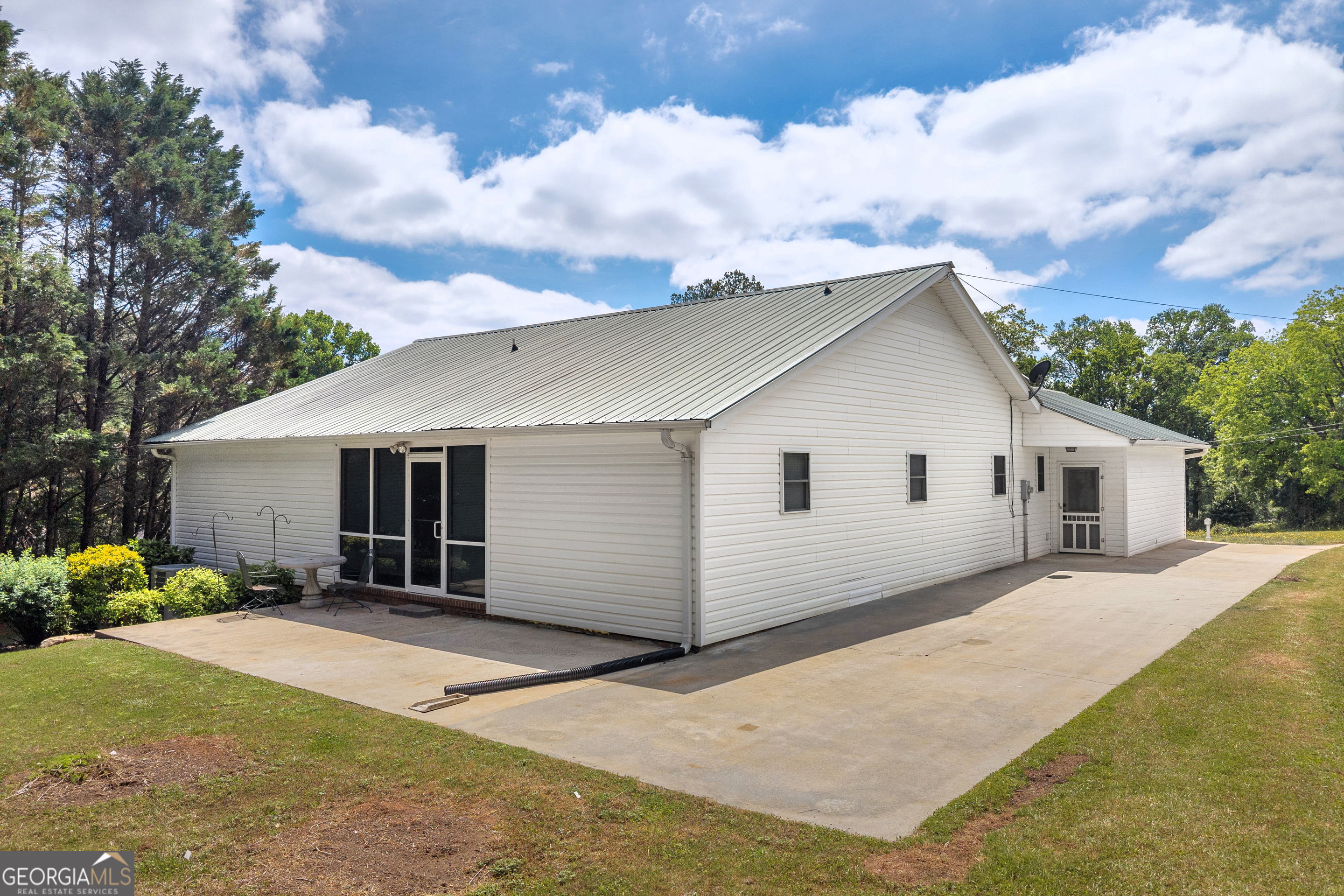 99 Parker Street Property Photo 14