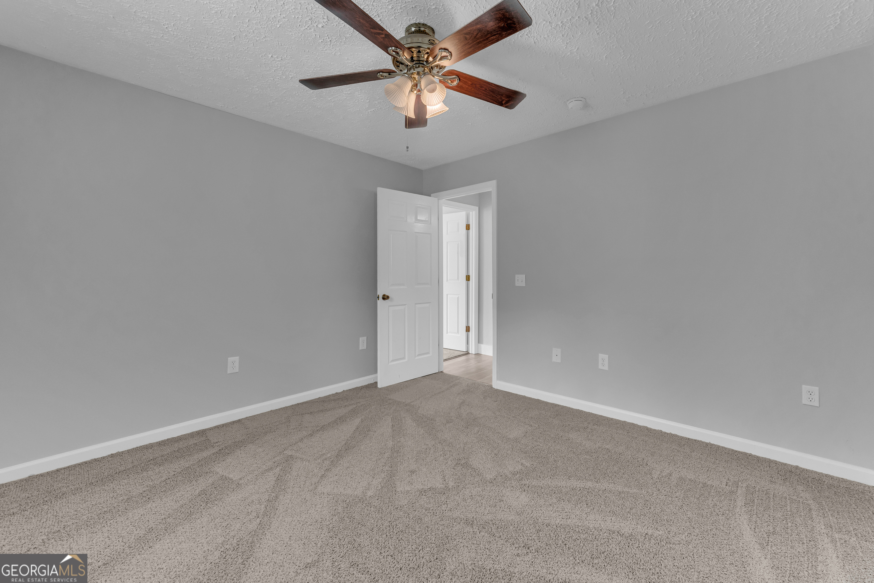 99 Parker Street Property Photo 27