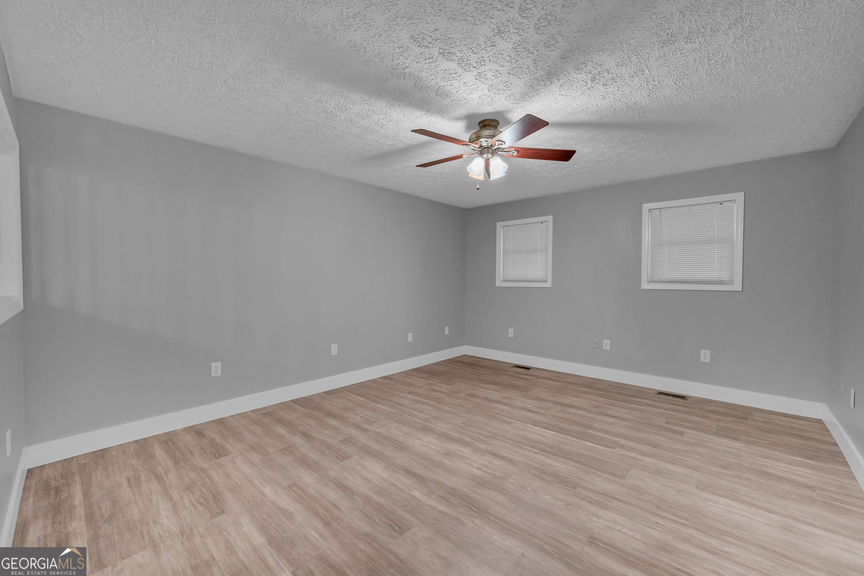 99 Parker Street Property Photo 37