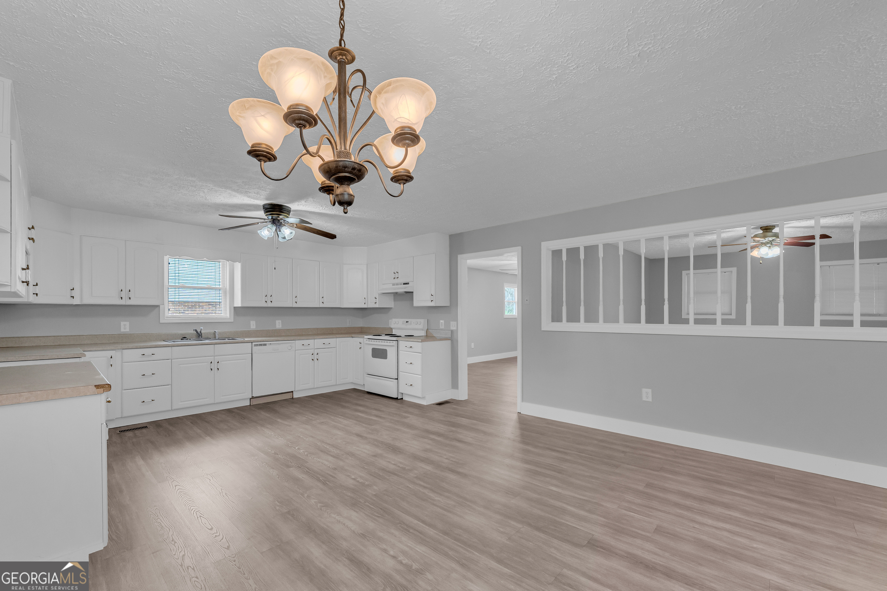 99 Parker Street Property Photo 43