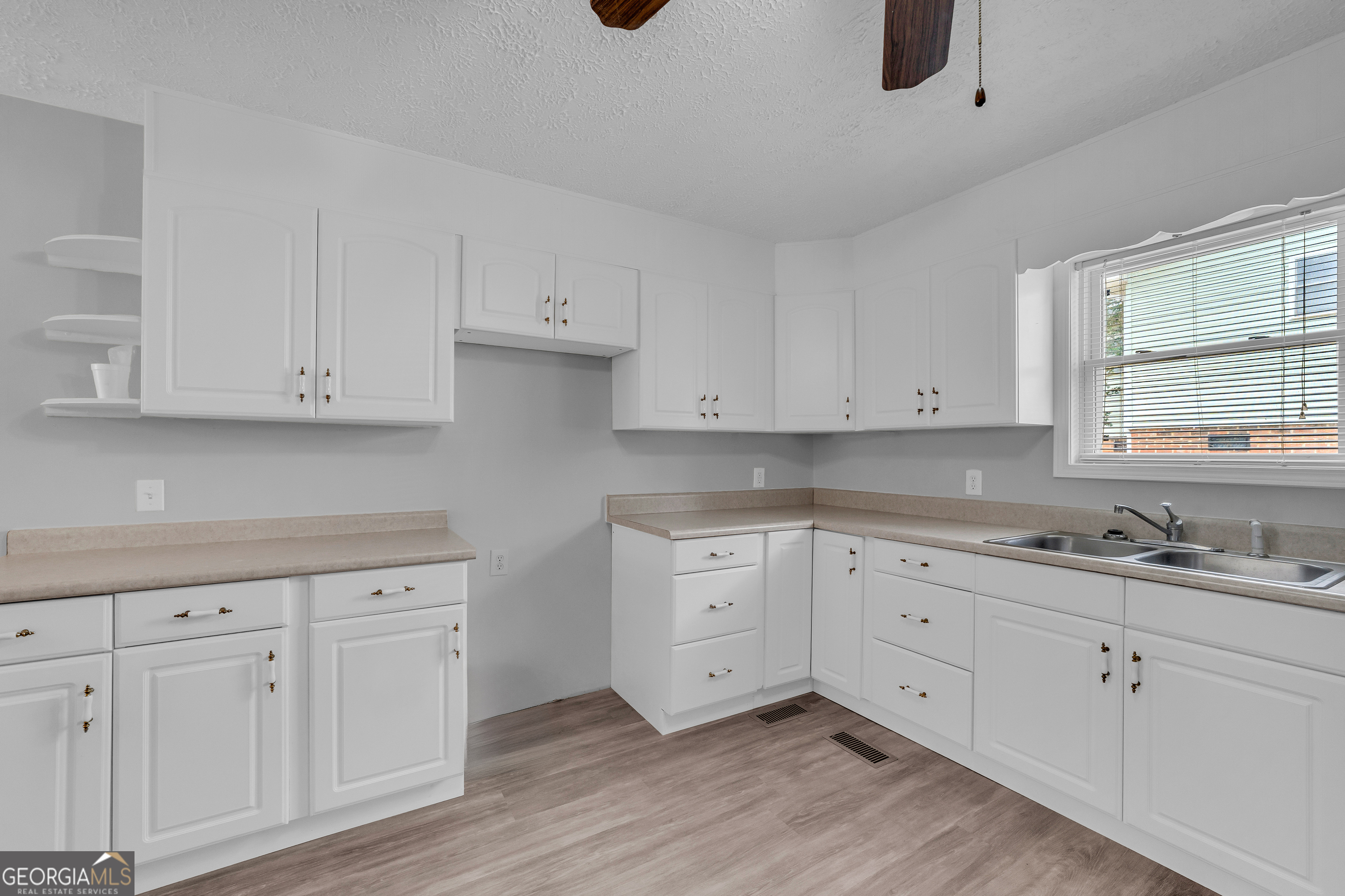 99 Parker Street Property Photo 47