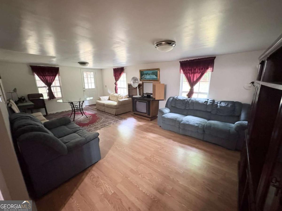 6478 River Run Road Property Photo 2