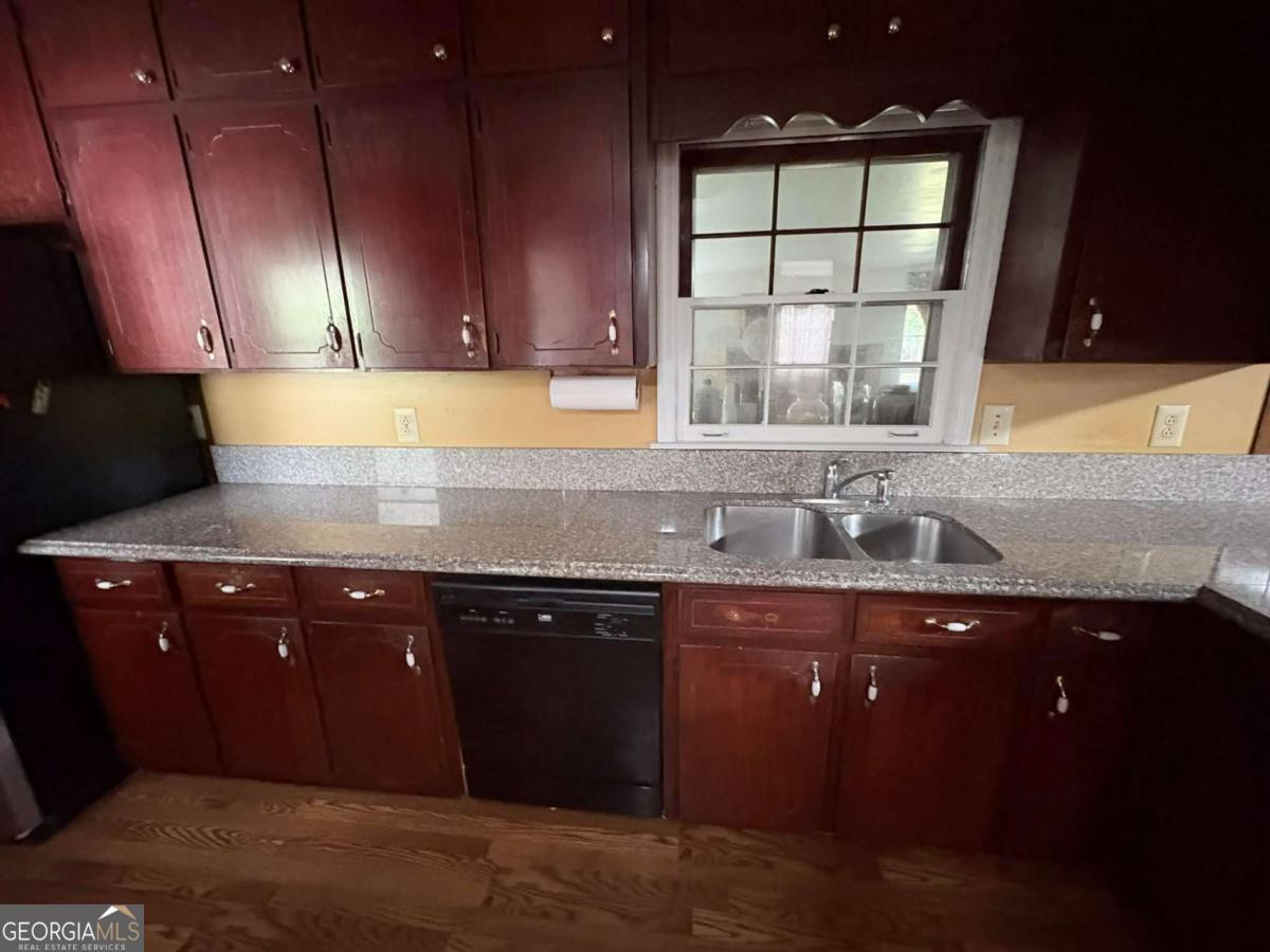 6478 River Run Road Property Photo 4