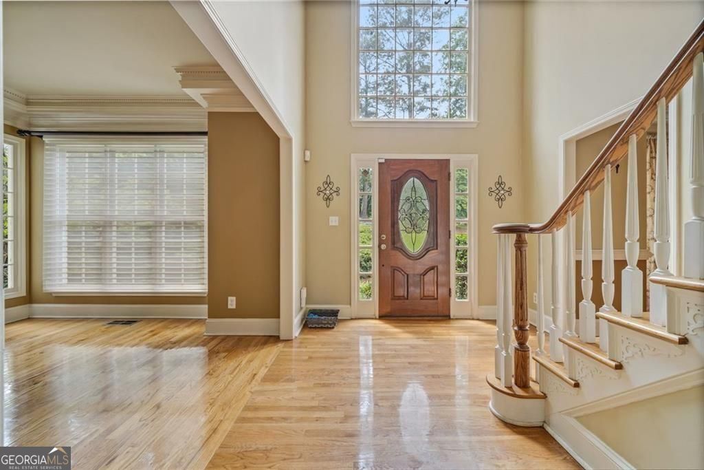 5044 Chapel Lake Circle Property Photo 4