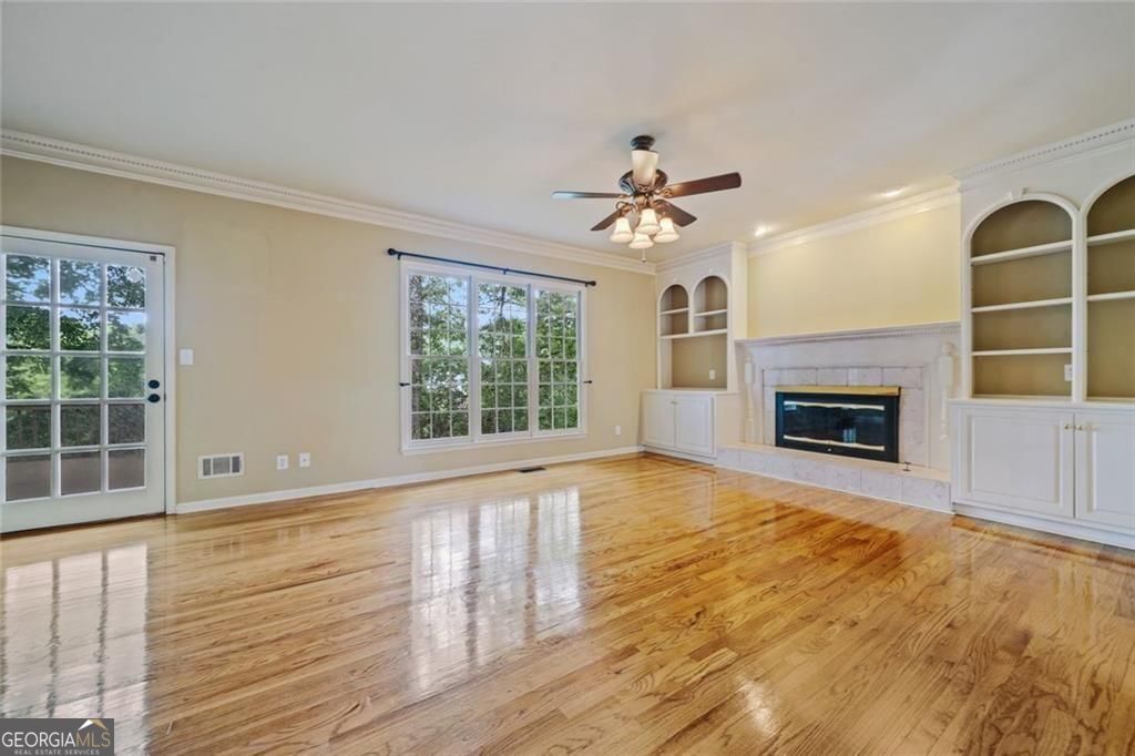 5044 Chapel Lake Circle Property Photo 8