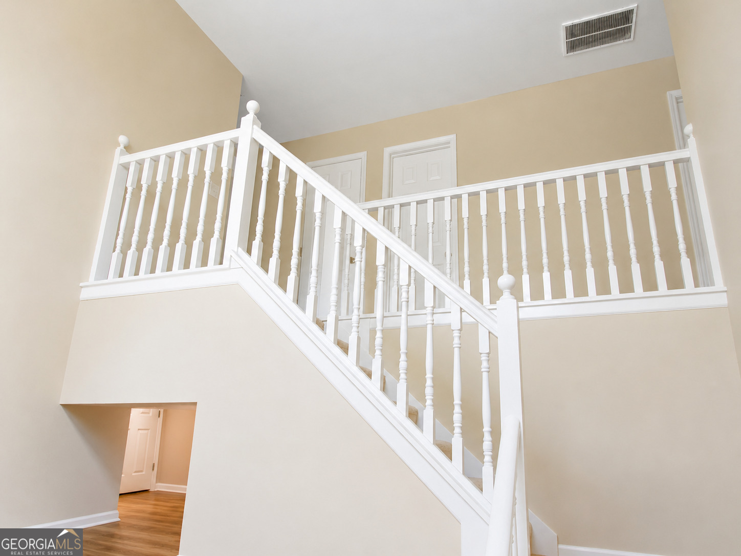 307 Daytona Drive Property Photo 4
