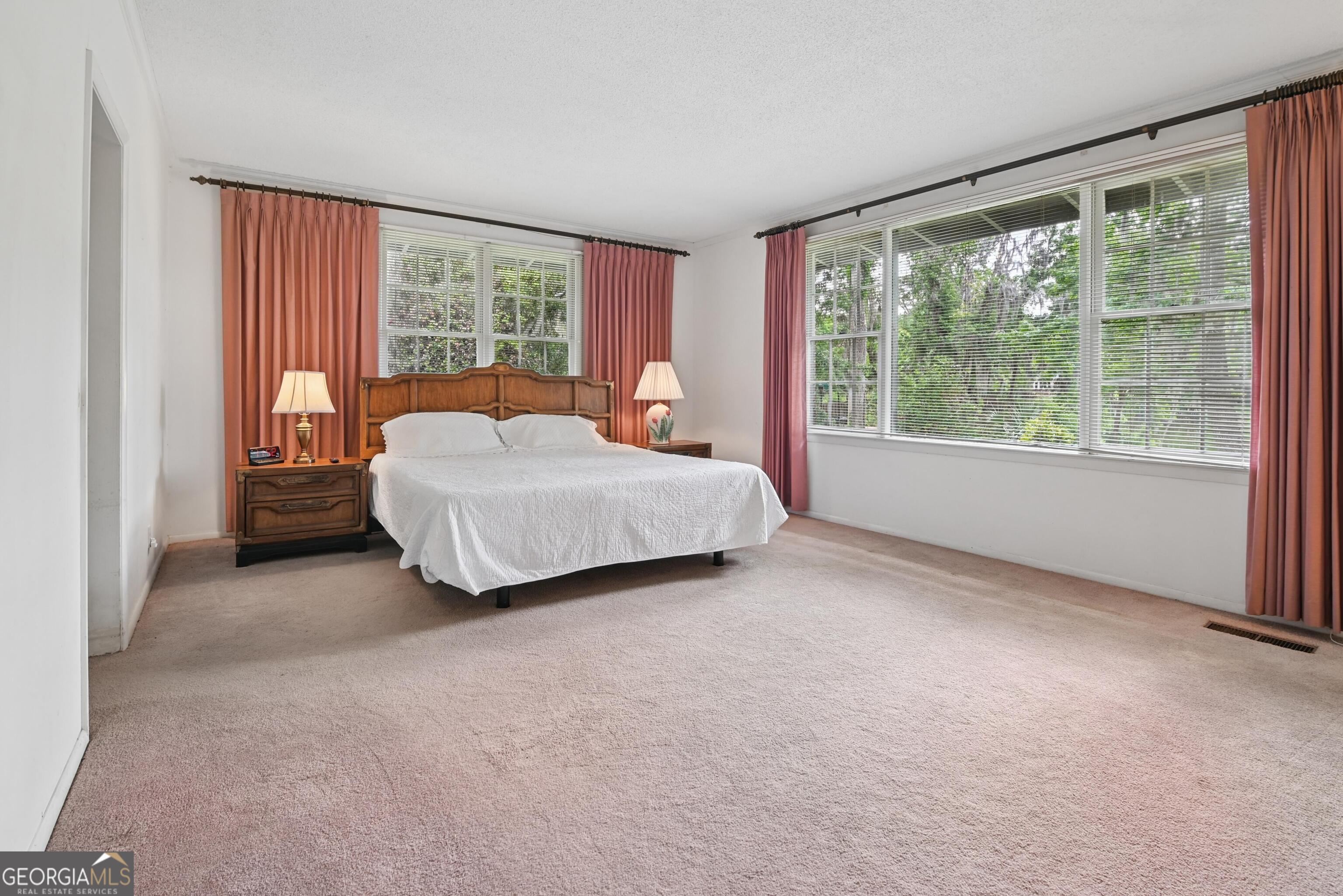 180 Saint Clair Drive Property Photo 15