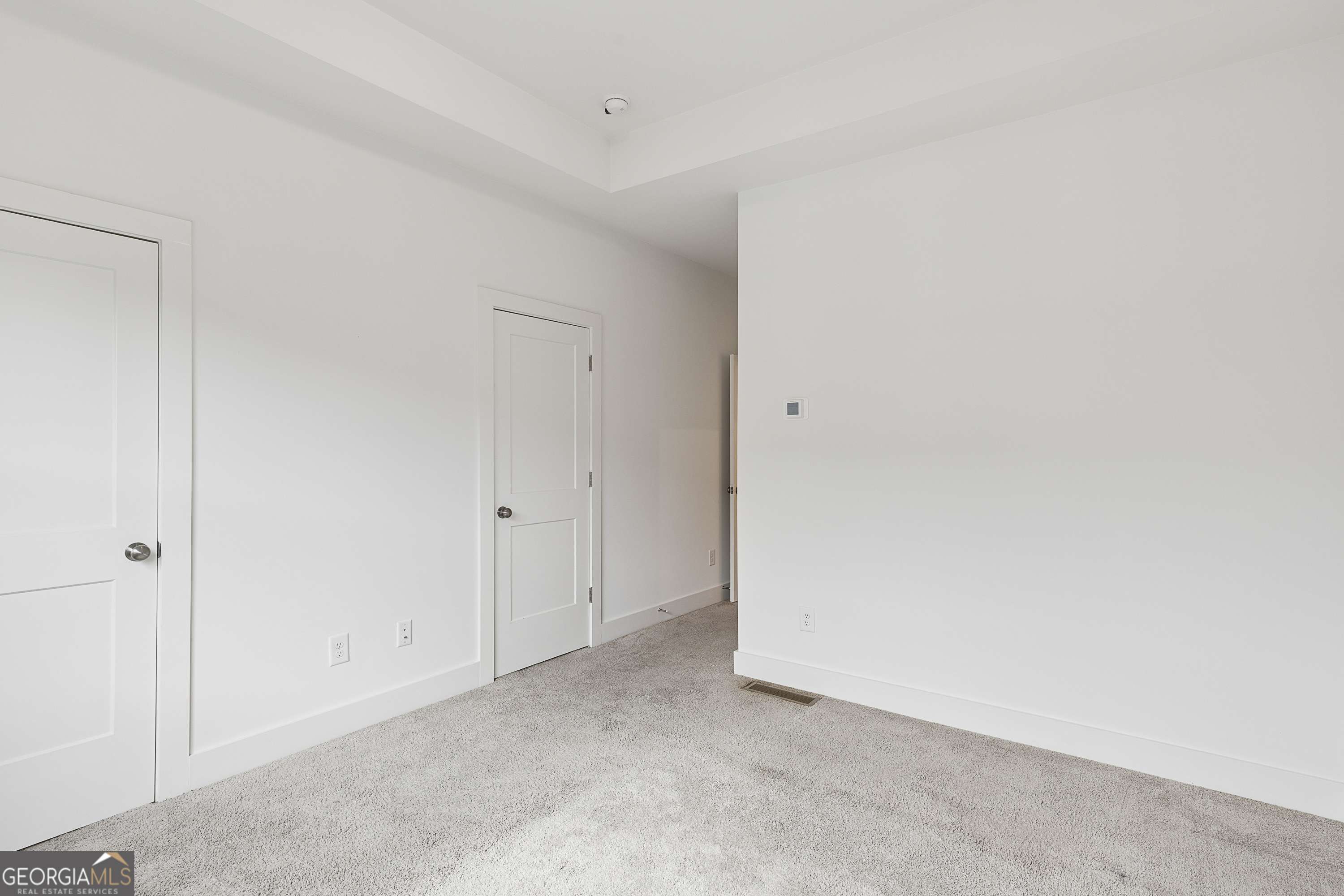 140 Color Circle Property Photo 11