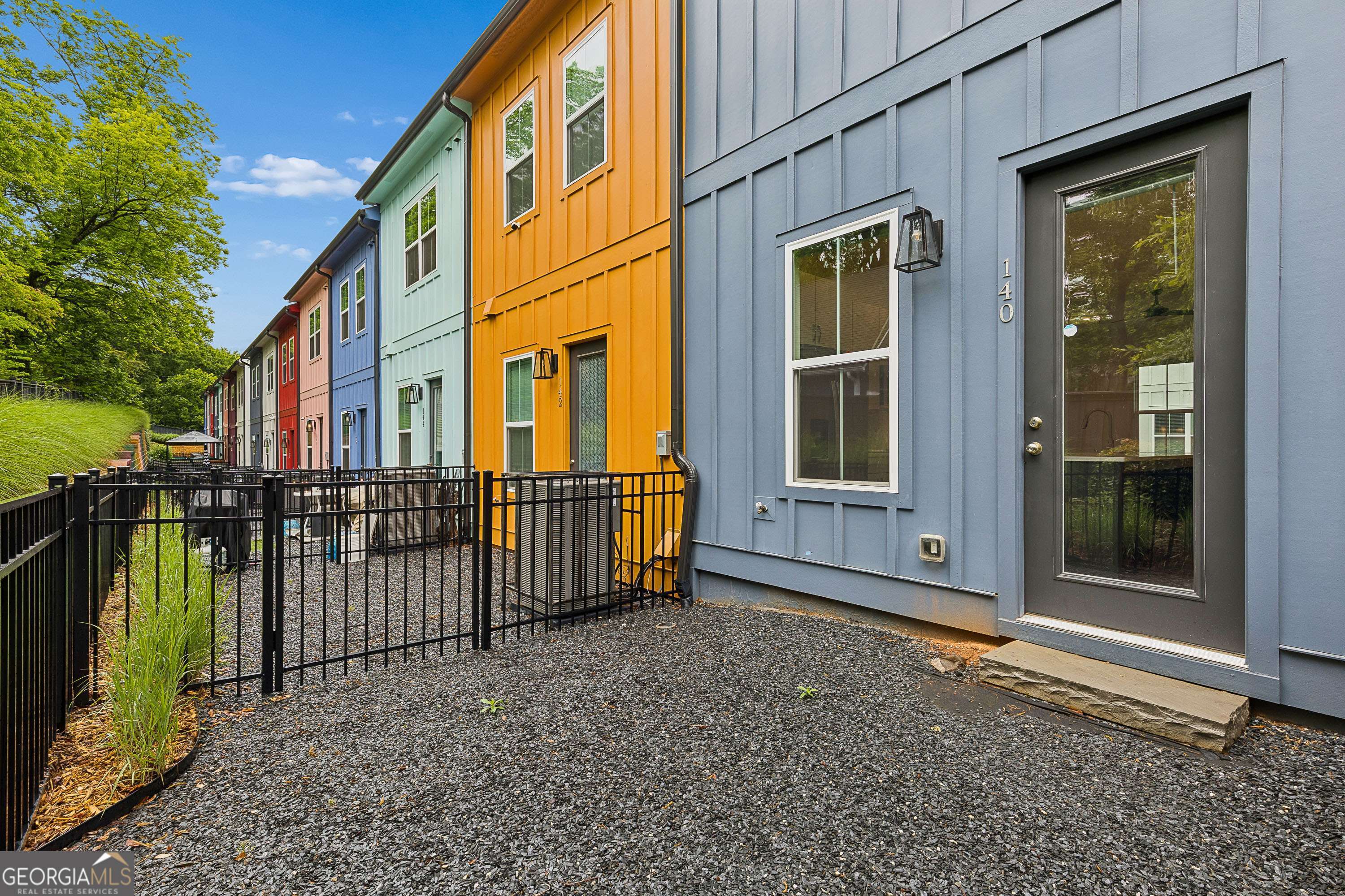 140 Color Circle Property Photo 19