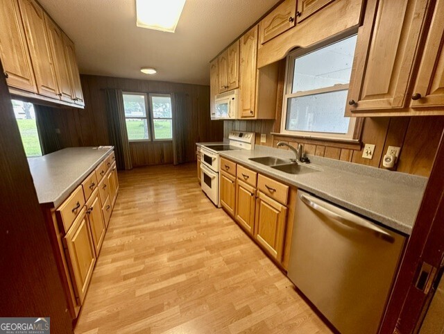 708 Clyde Property Photo 5