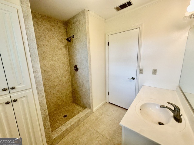 708 Clyde Property Photo 9