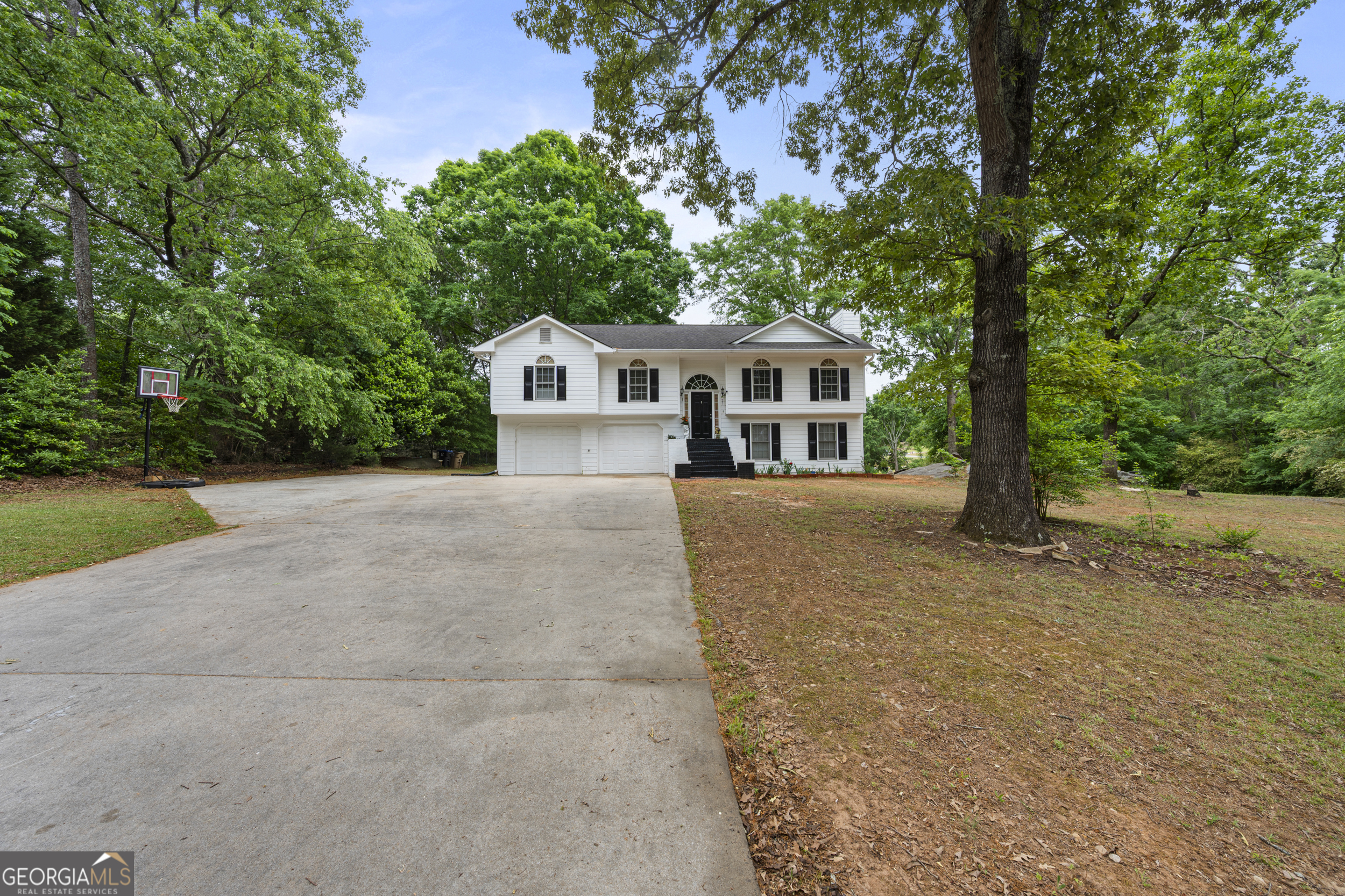 143 Stoneview Drive Property Photo 7