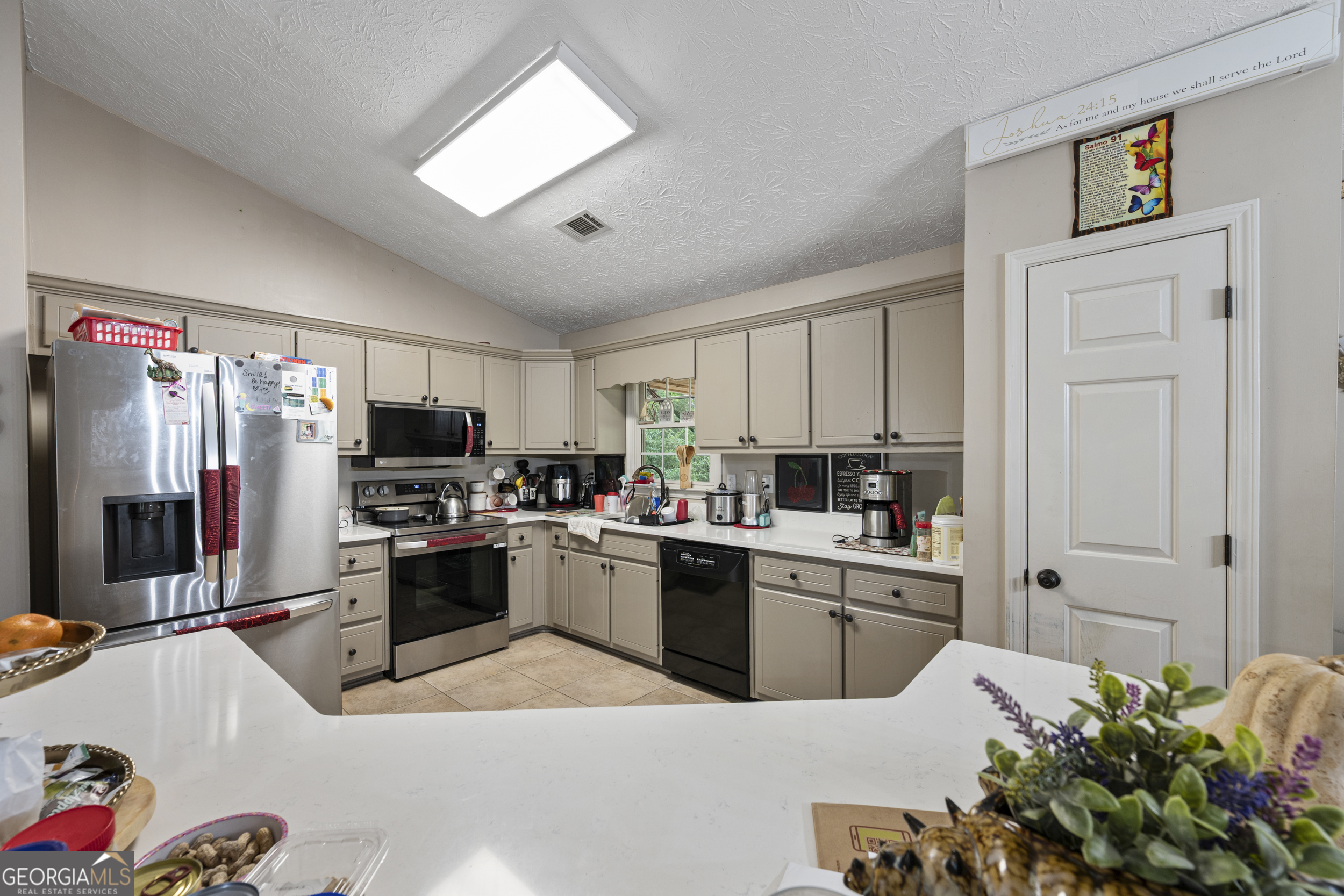 143 Stoneview Drive Property Photo 27