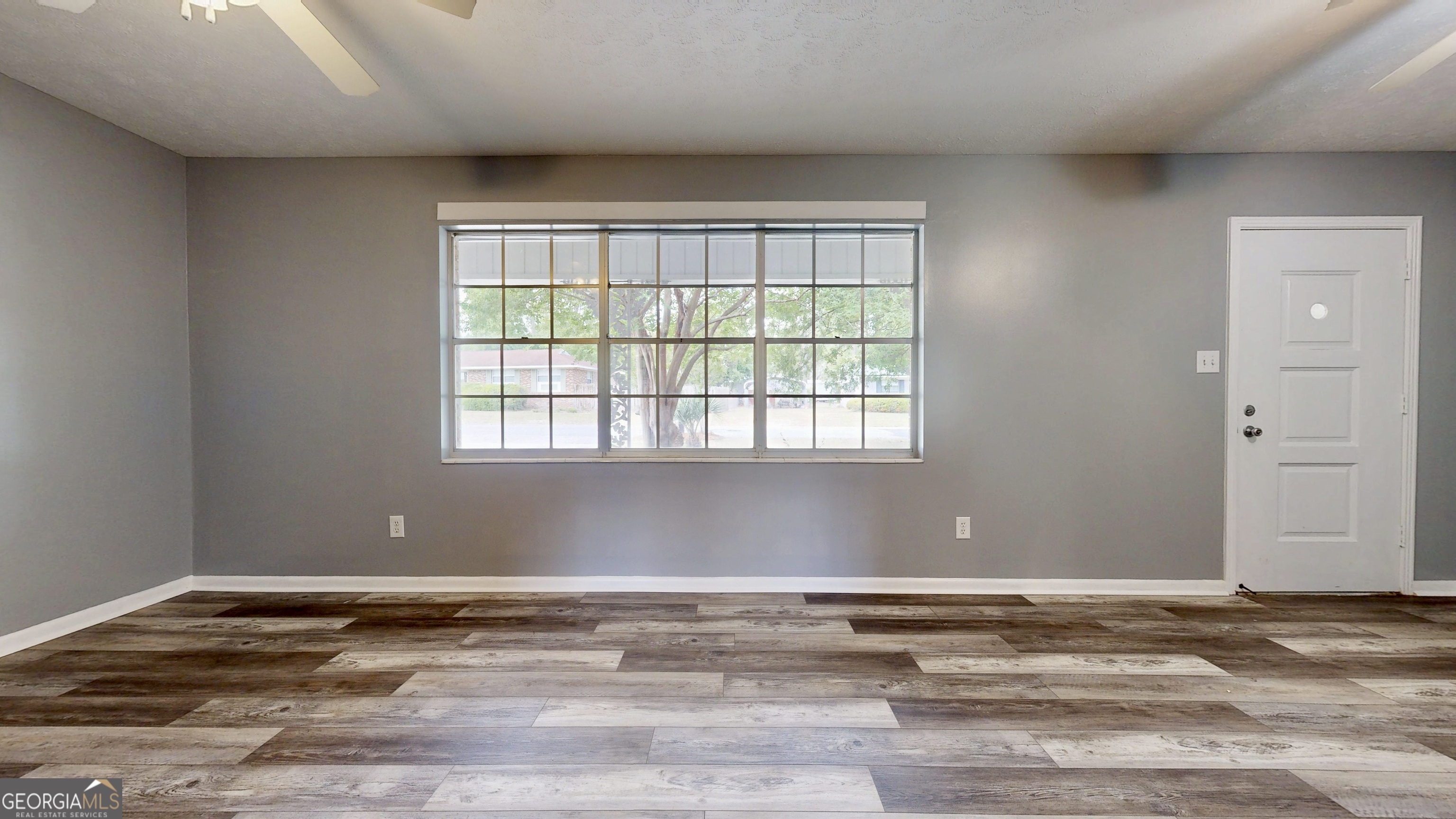 402 Pineview Drive Property Photo 13