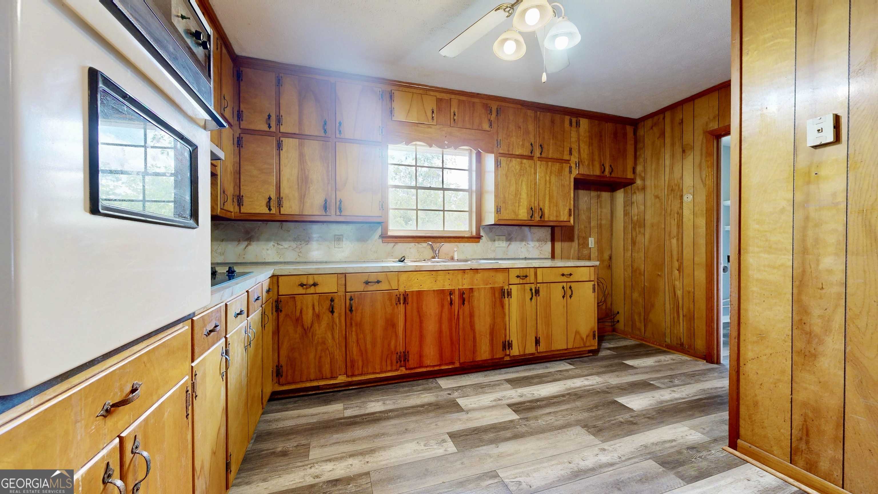 402 Pineview Drive Property Photo 18