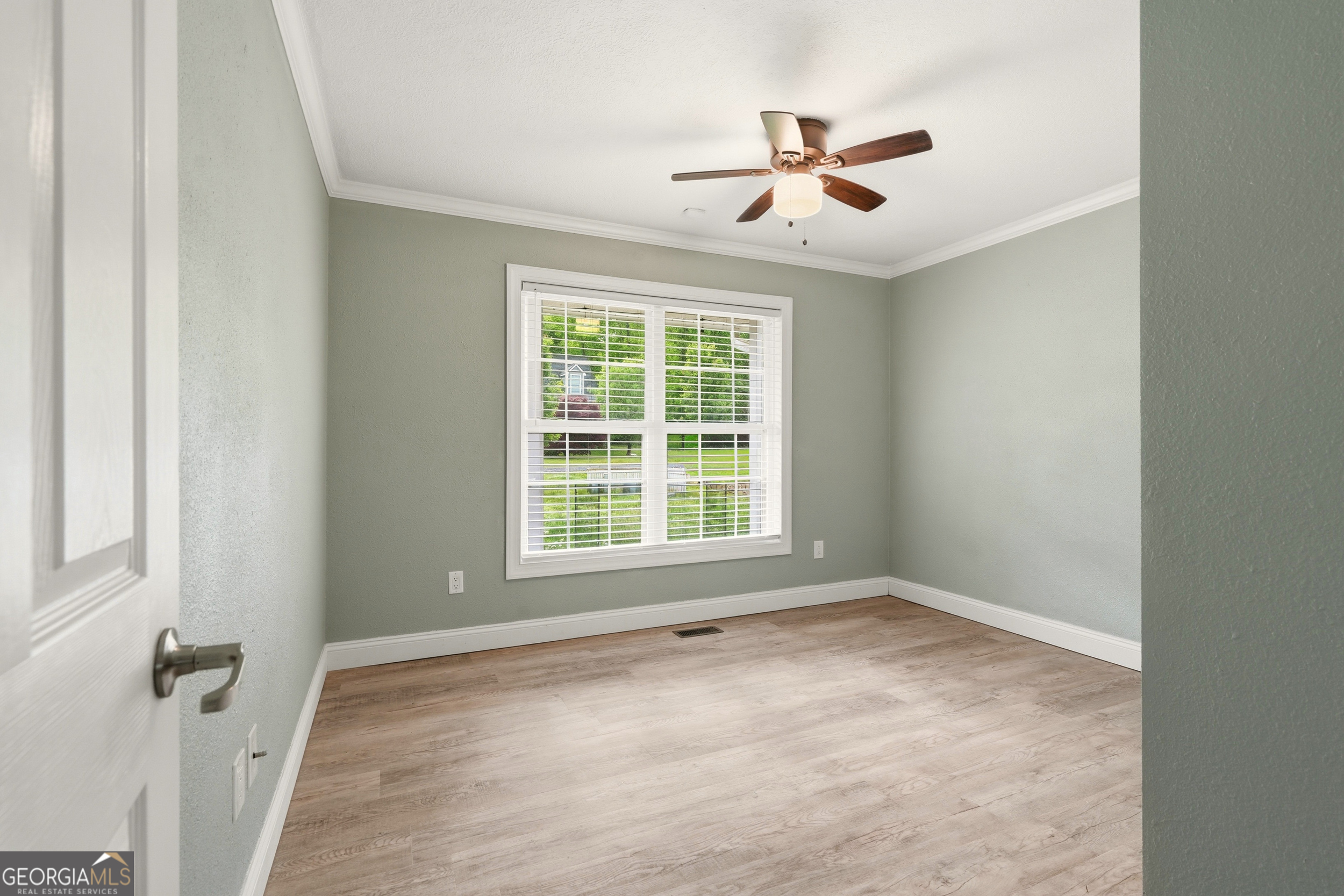 5457 Willow Springs Road Property Photo 14