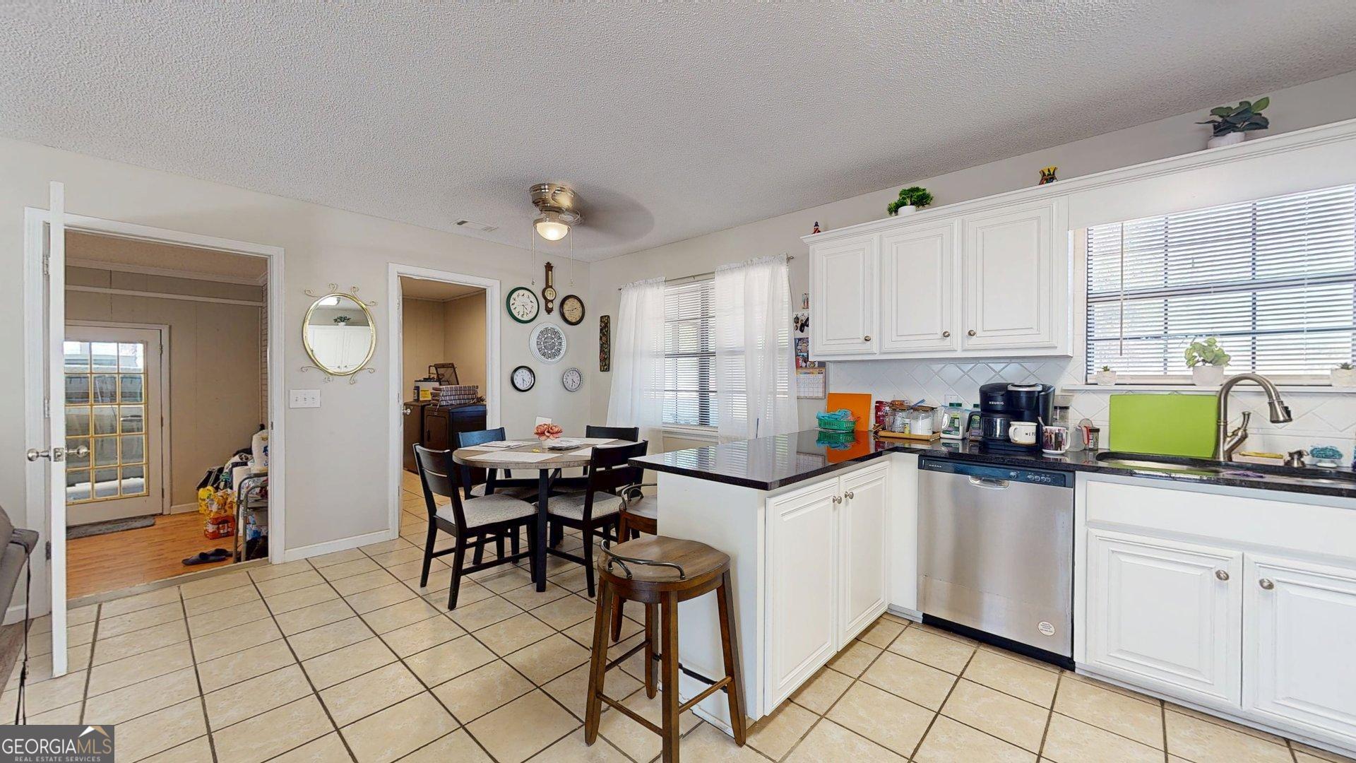 121 Camellia Drive Property Photo 10