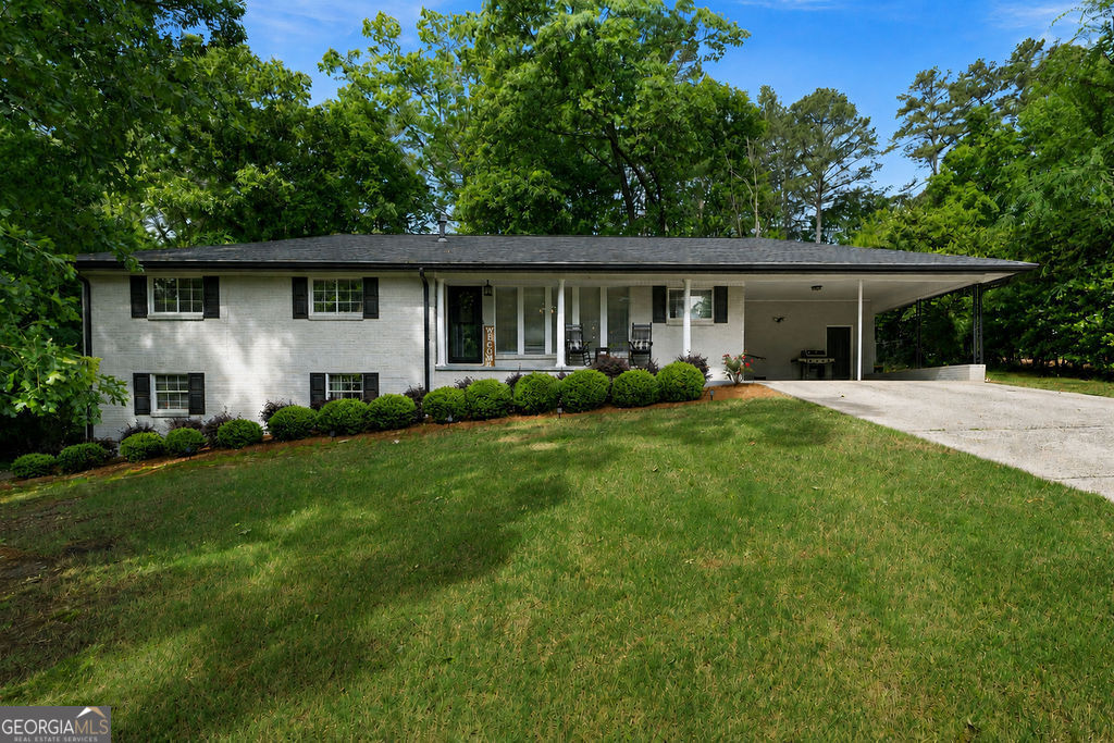 212 Sherwood Drive Property Photo 1