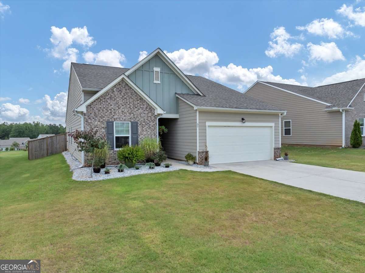 51 Dorsey Way Property Photo 4