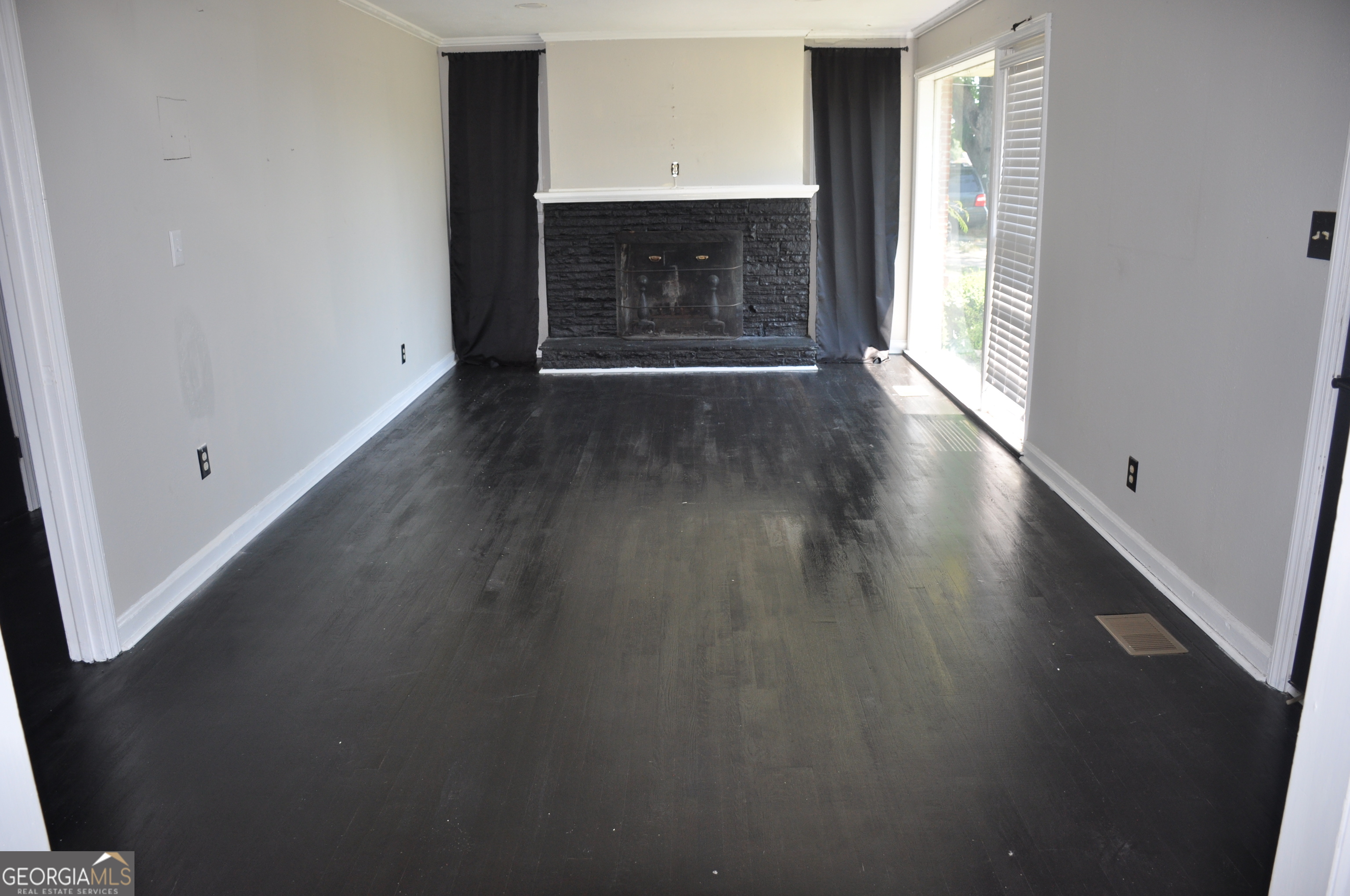 1760 State University Drive Property Photo 2