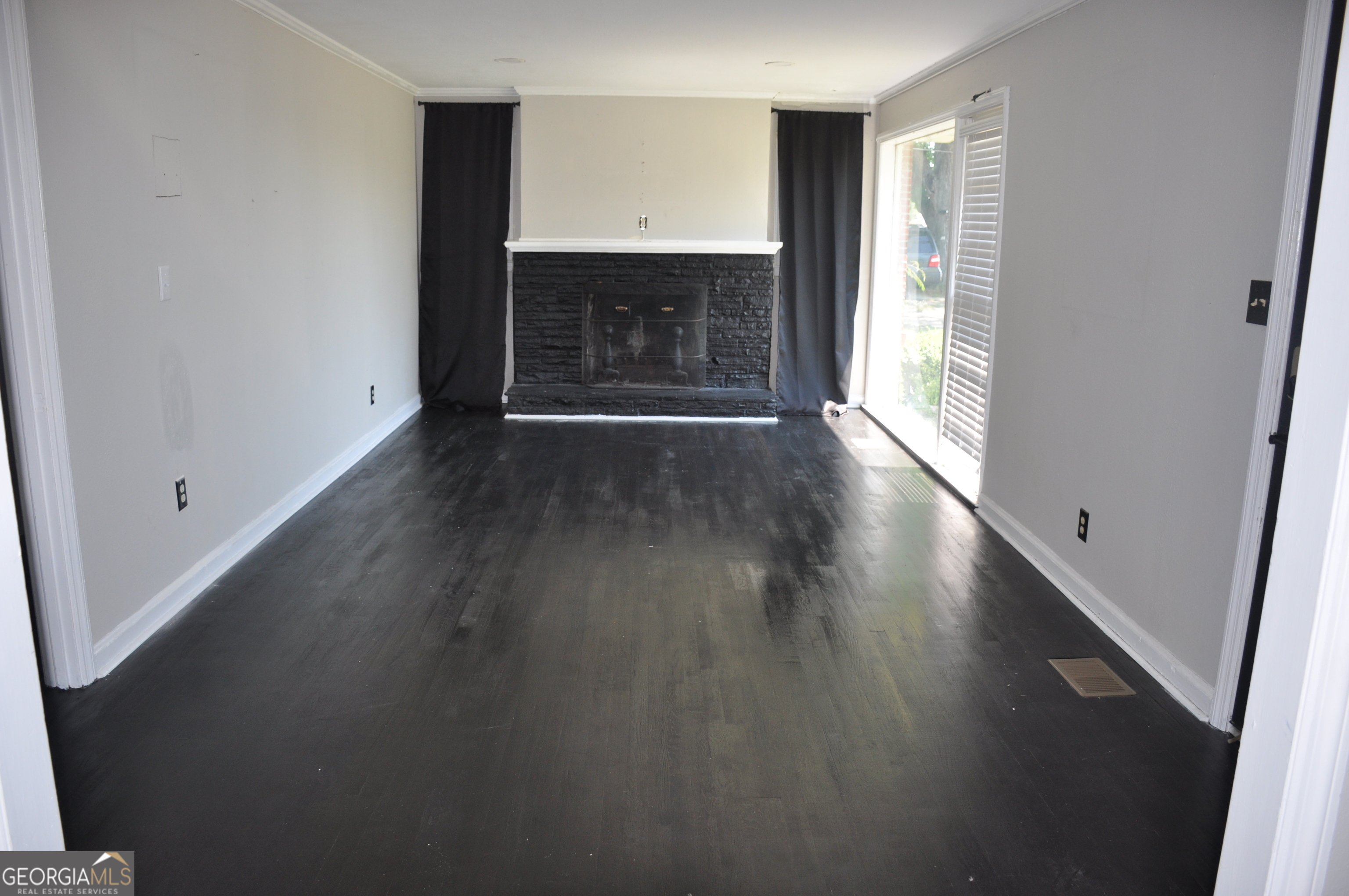 1760 State University Drive Property Photo 3