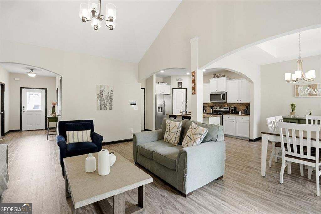 2556 Grayton Loop Property Photo 8