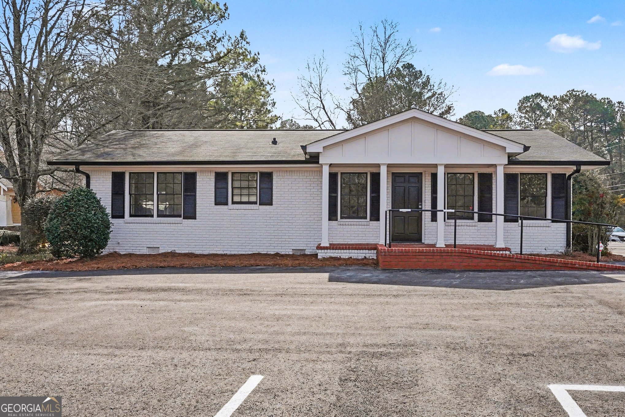 730 W Lanier Property Photo 4