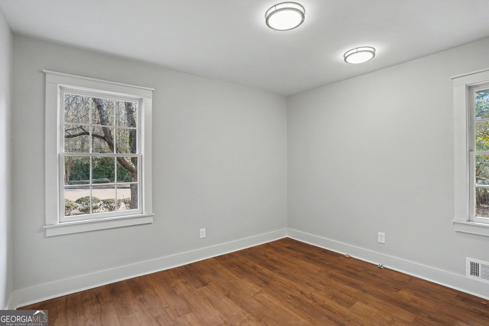 730 W Lanier Property Photo 13