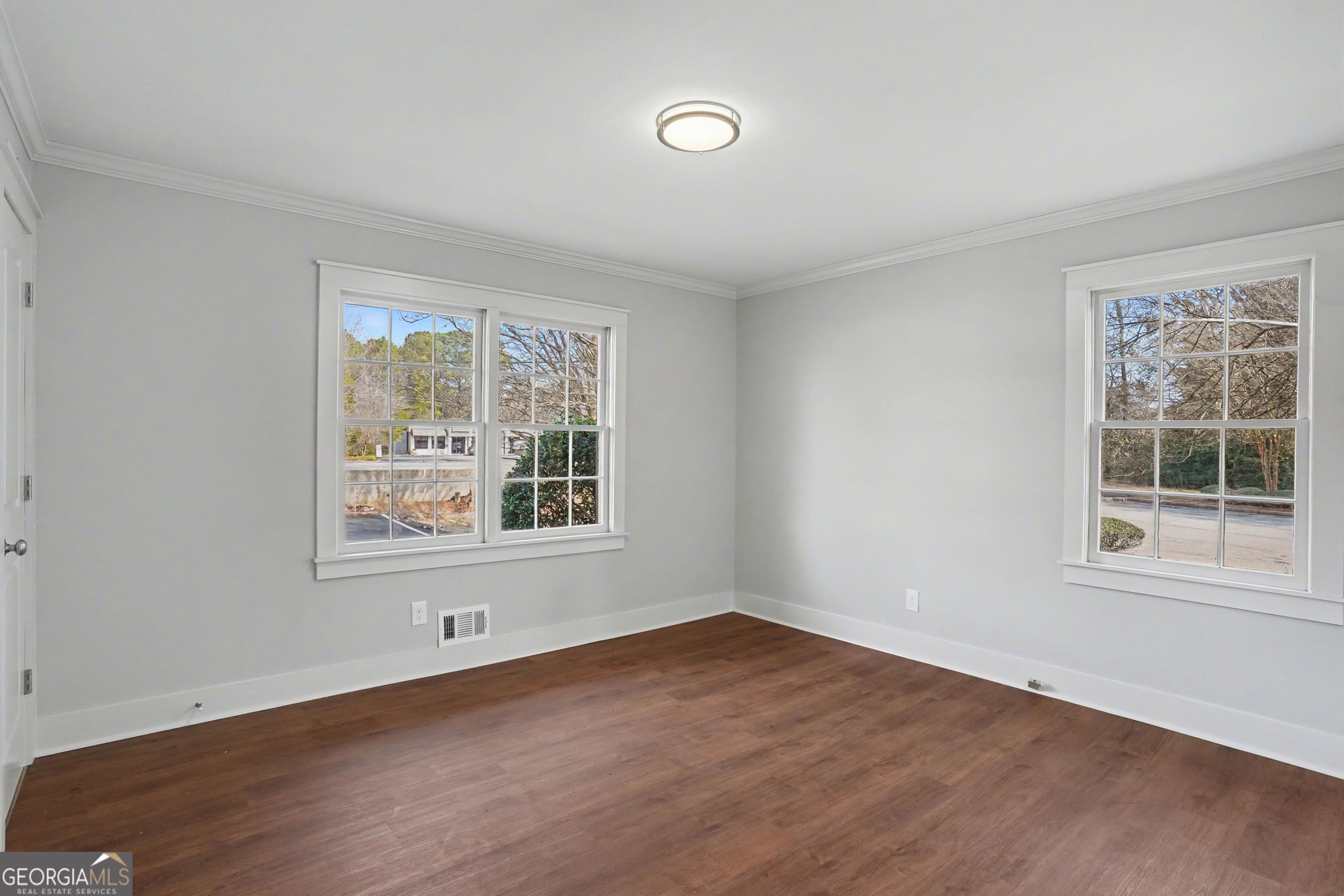 730 W Lanier Property Photo 20
