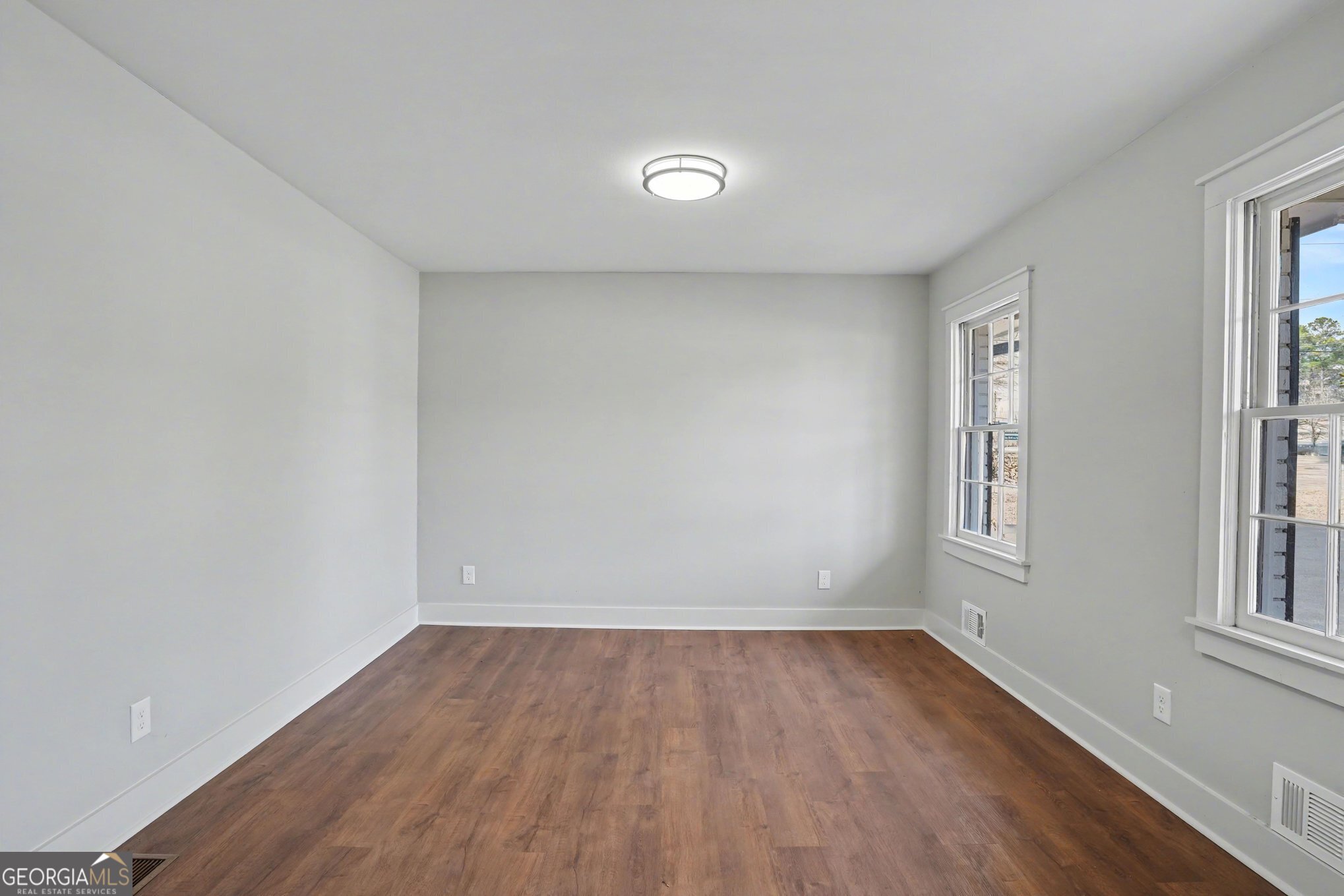 730 W Lanier Property Photo 22