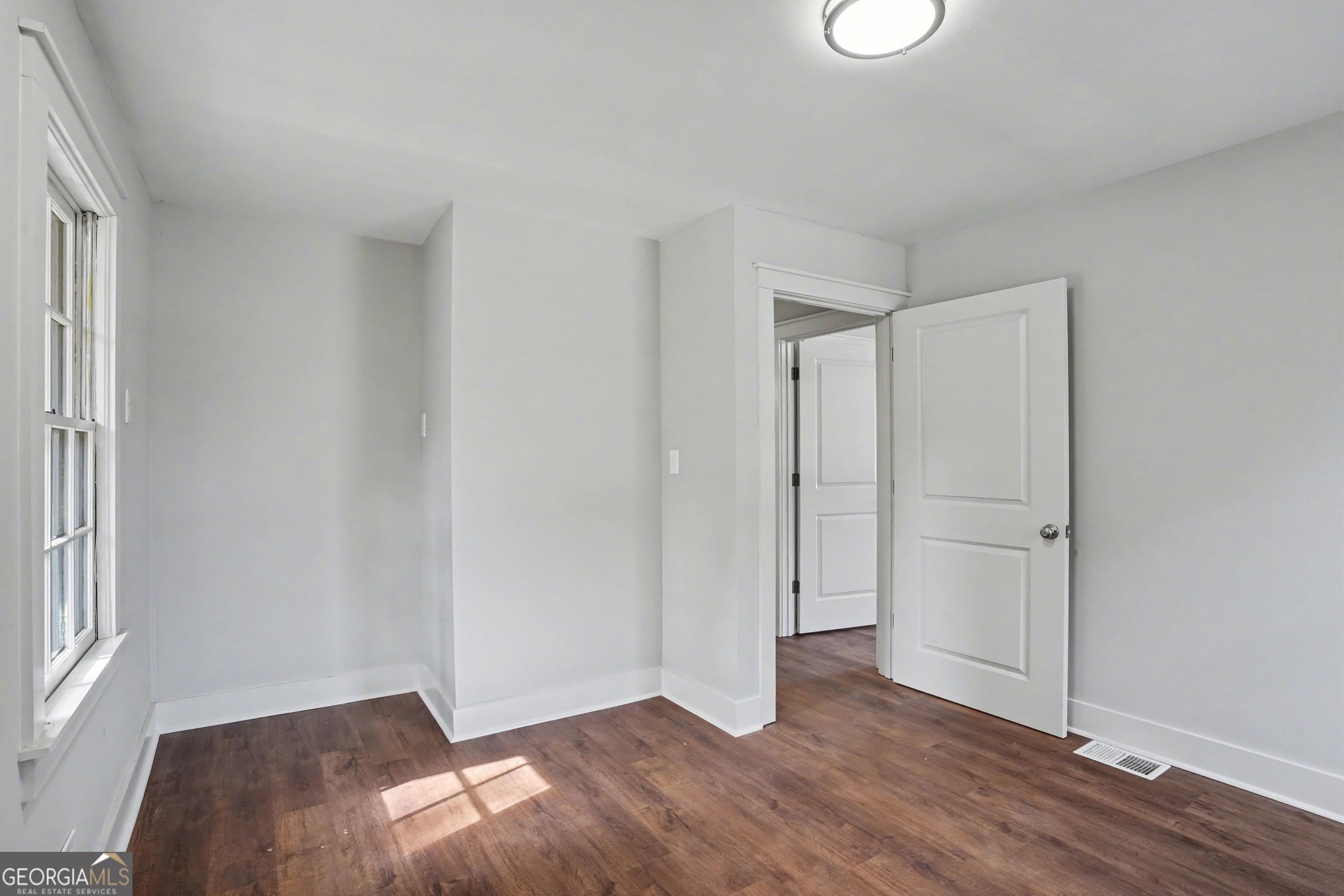 730 W Lanier Property Photo 23