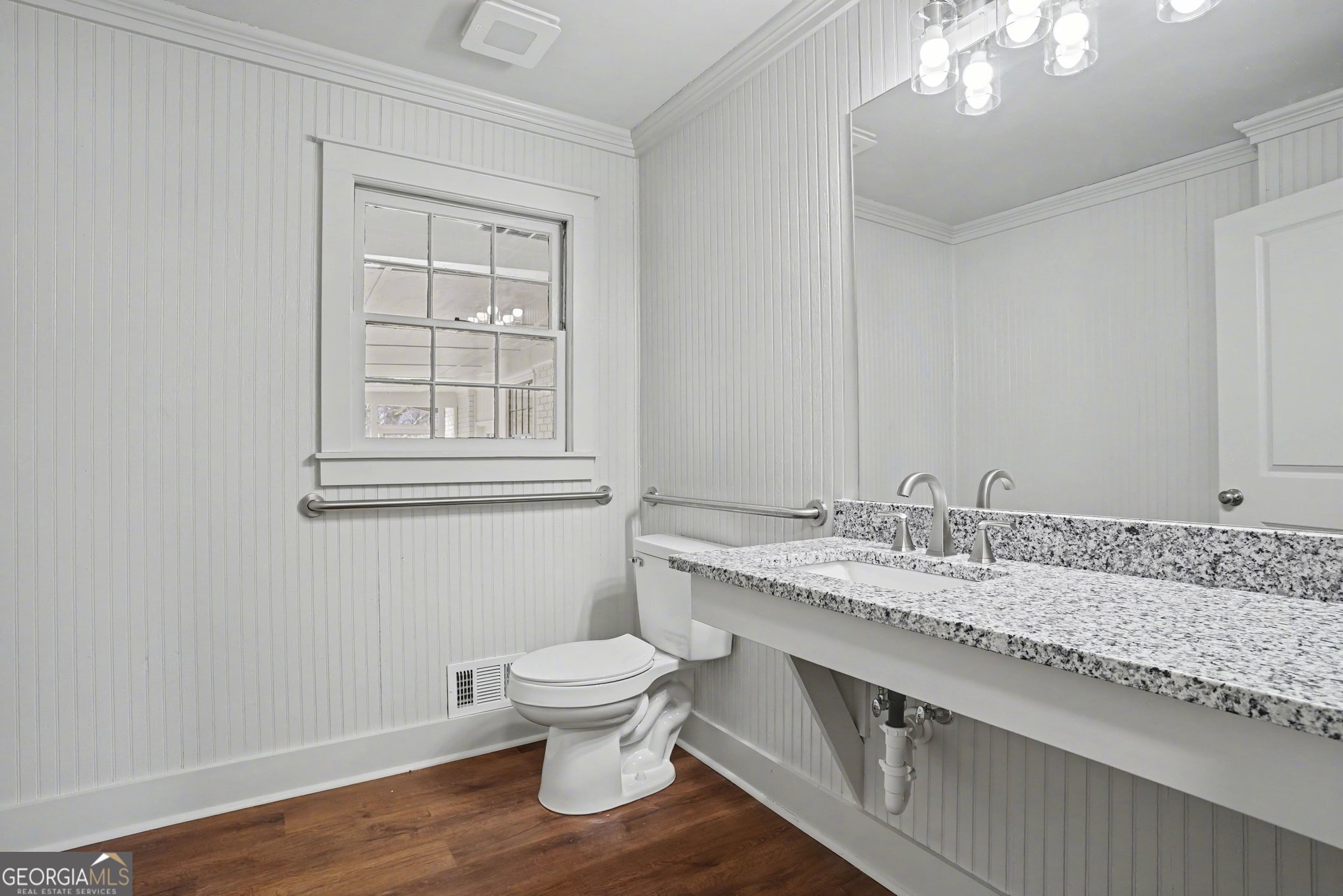 730 W Lanier Property Photo 26