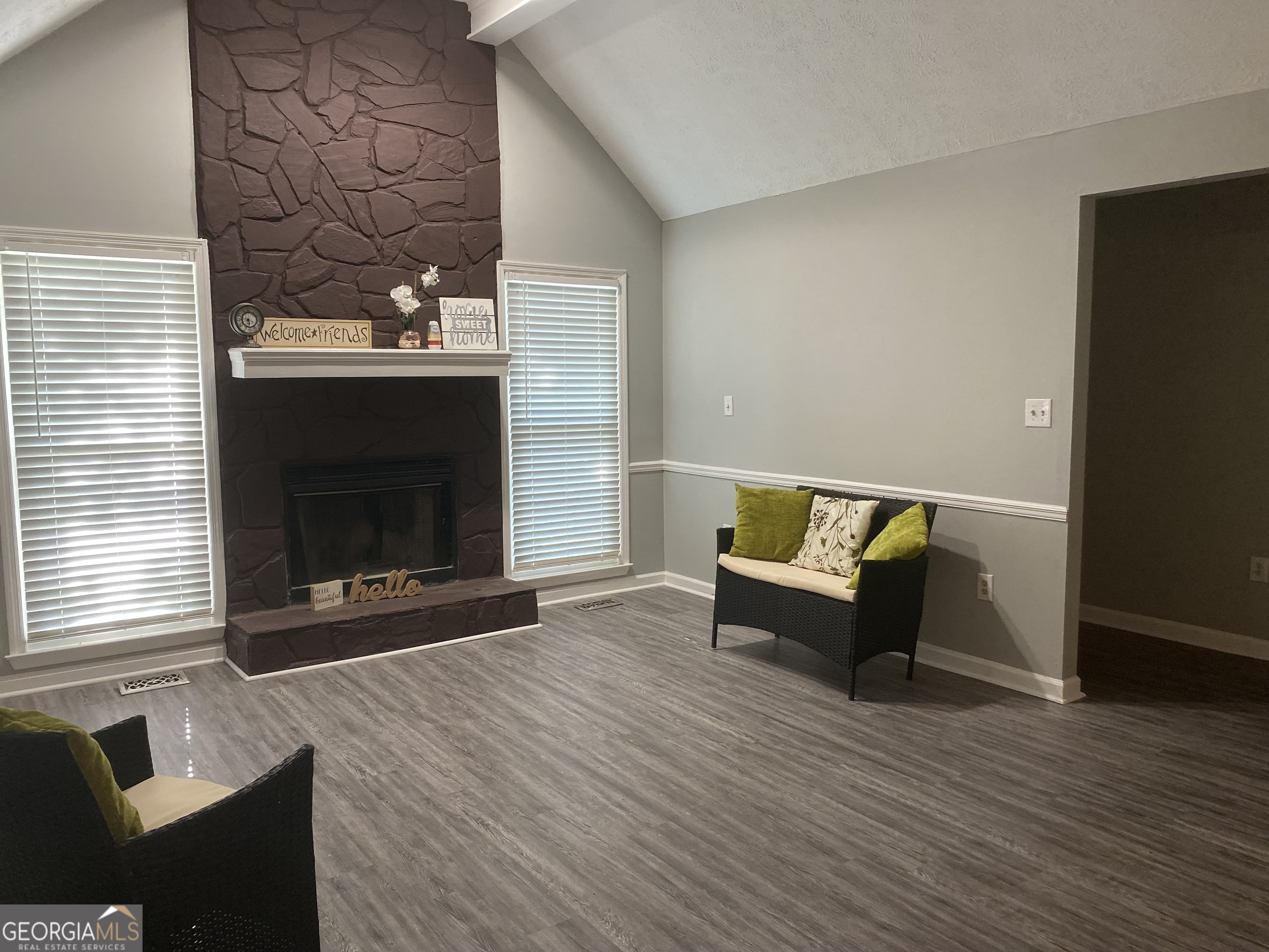 260 Edgewater Drive Property Photo 2