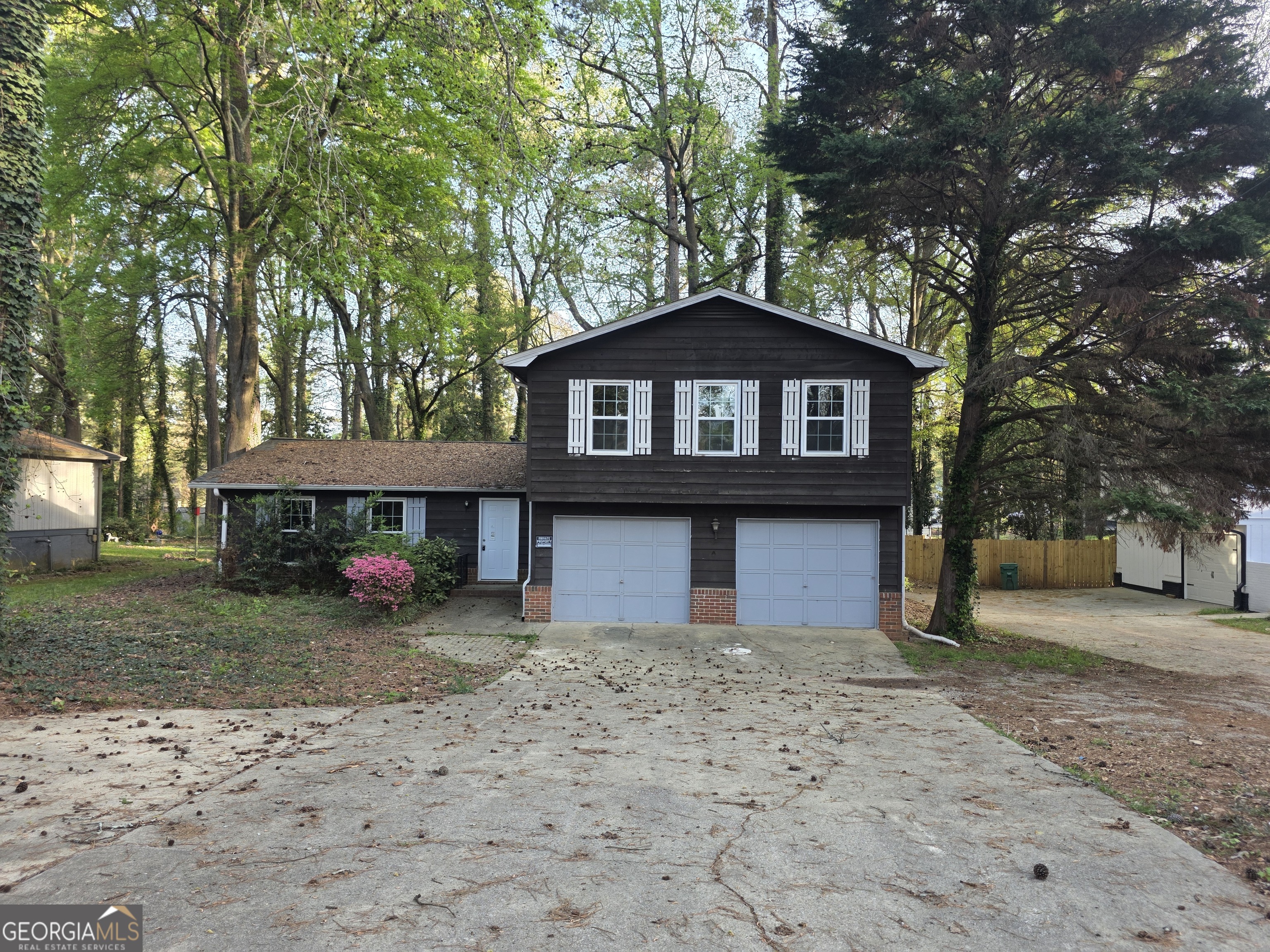 5382 Rockbridge Road Property Photo 1