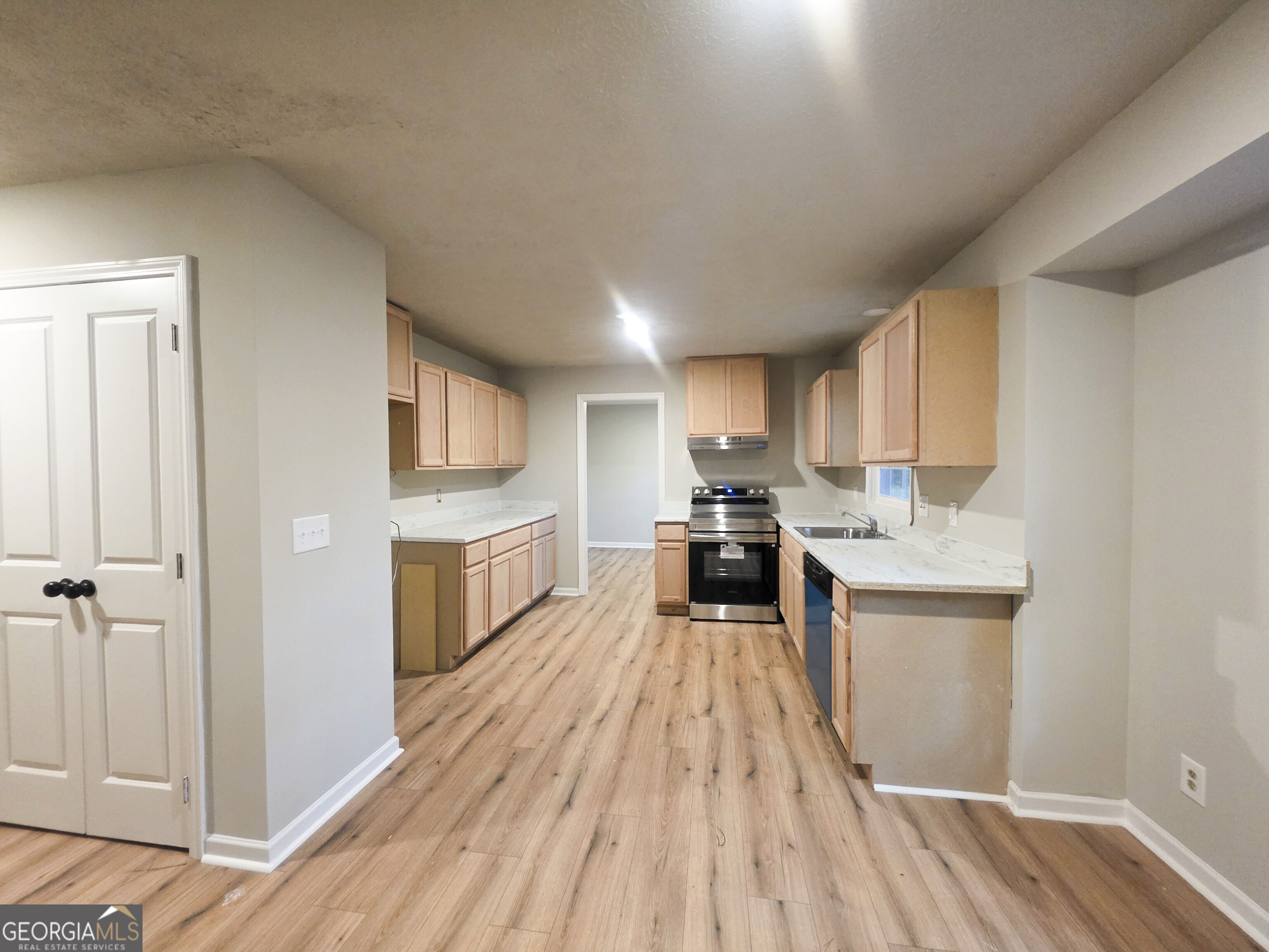 5382 Rockbridge Road Property Photo 6