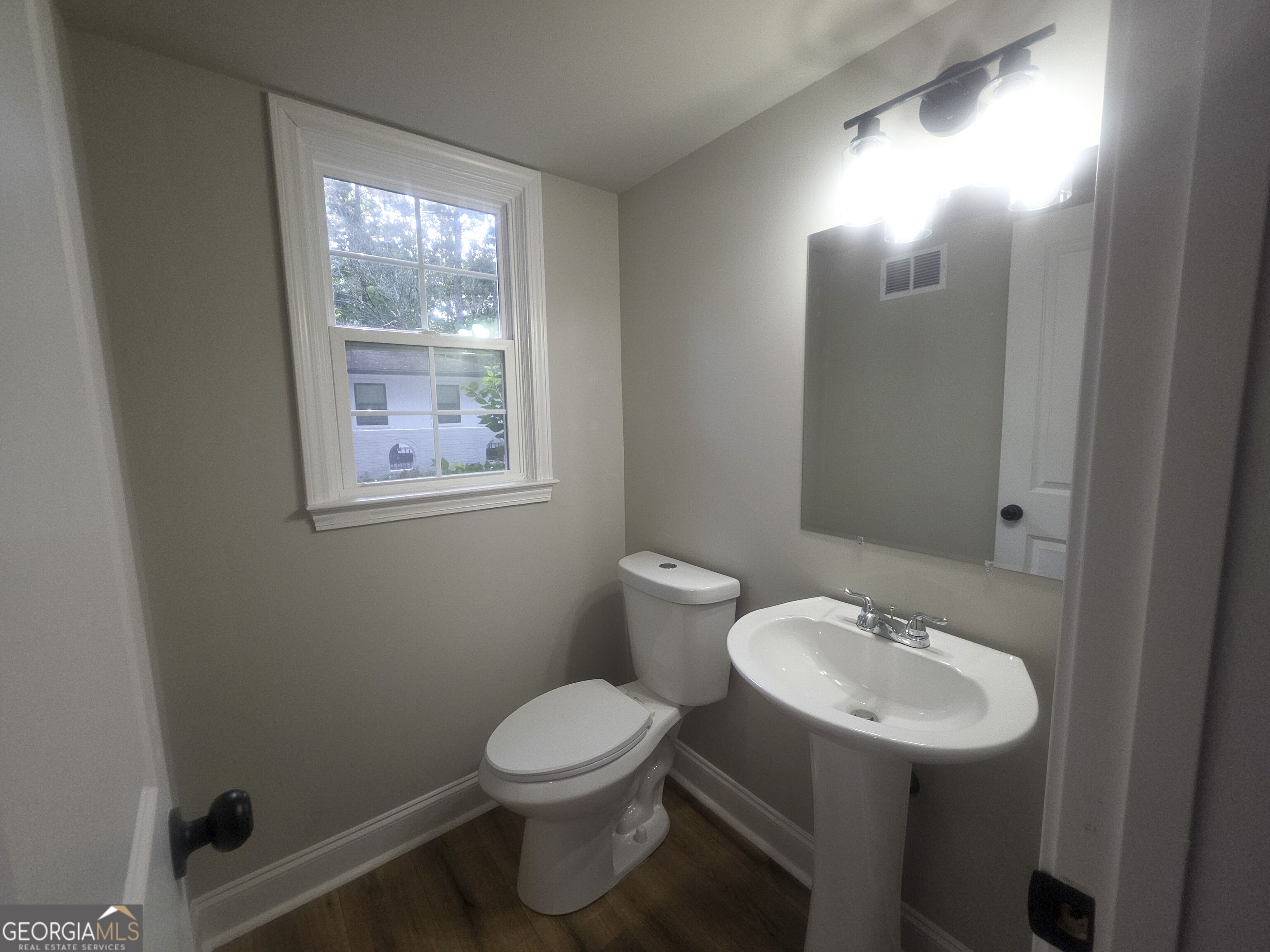 5382 Rockbridge Road Property Photo 11