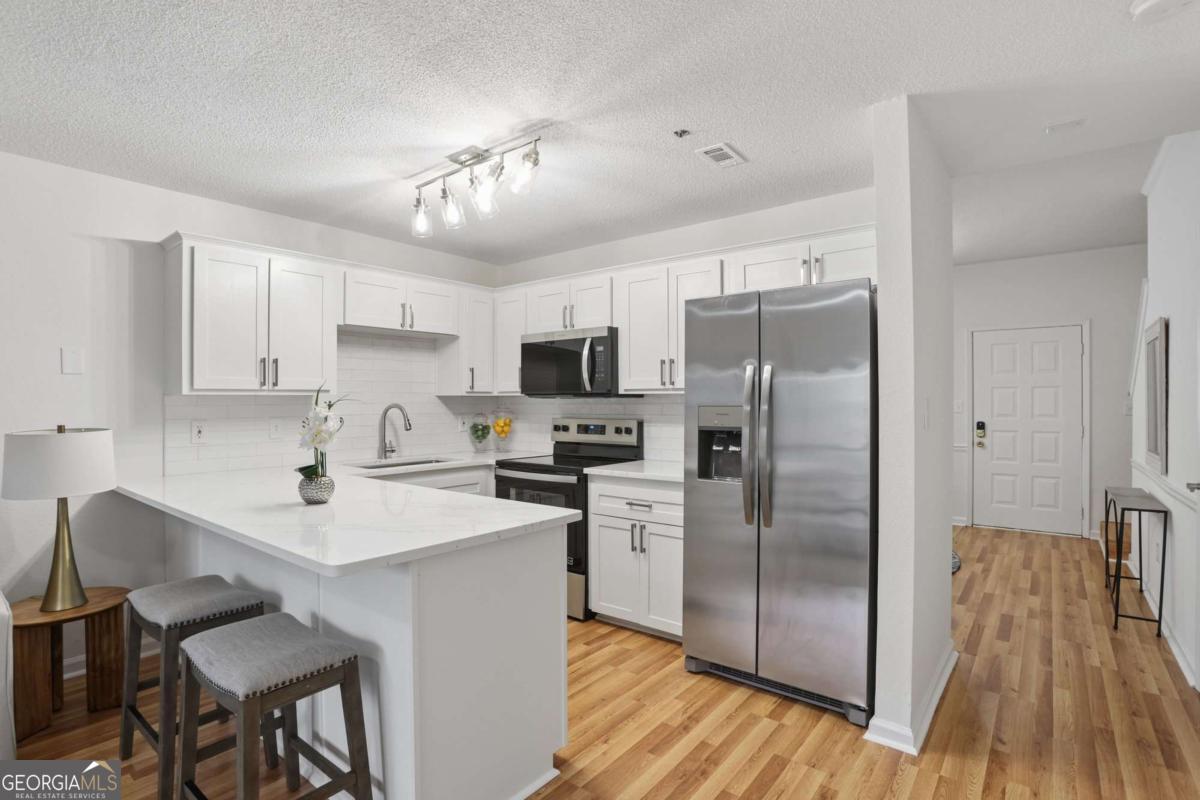 3042 Steeplechase Property Photo 6