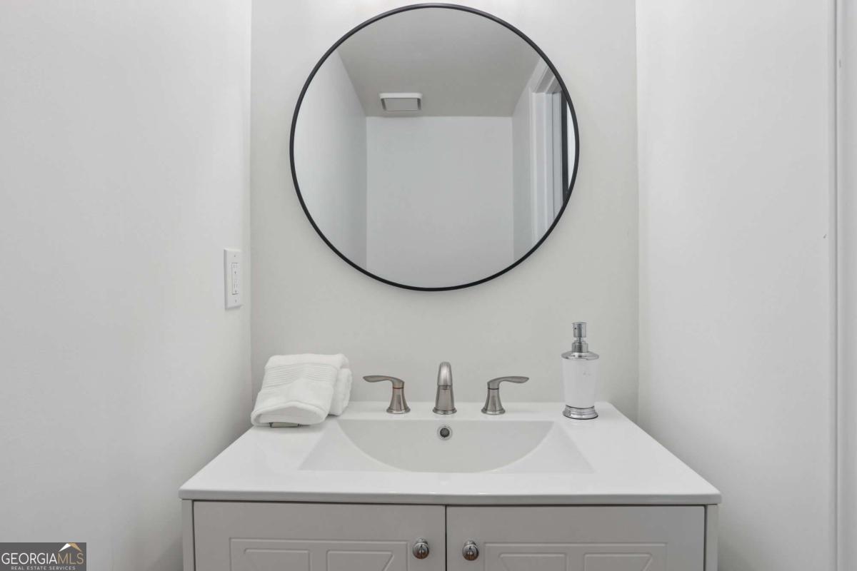 3042 Steeplechase Property Photo 18