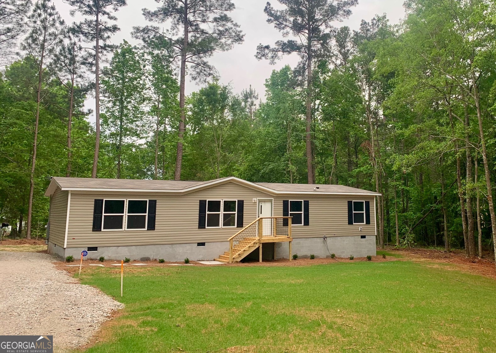 197 Bearcreek Road Property Photo 2