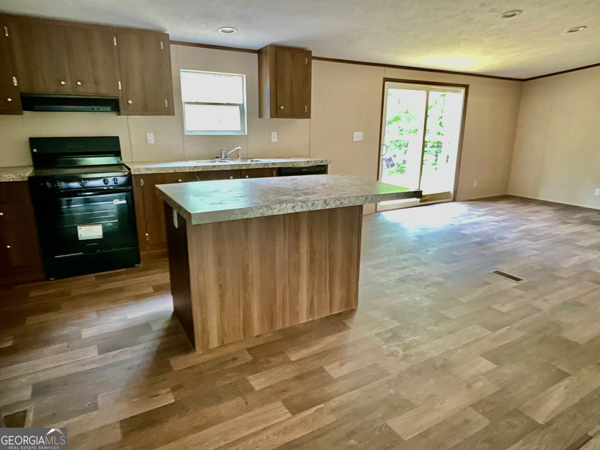 197 Bearcreek Road Property Photo 8