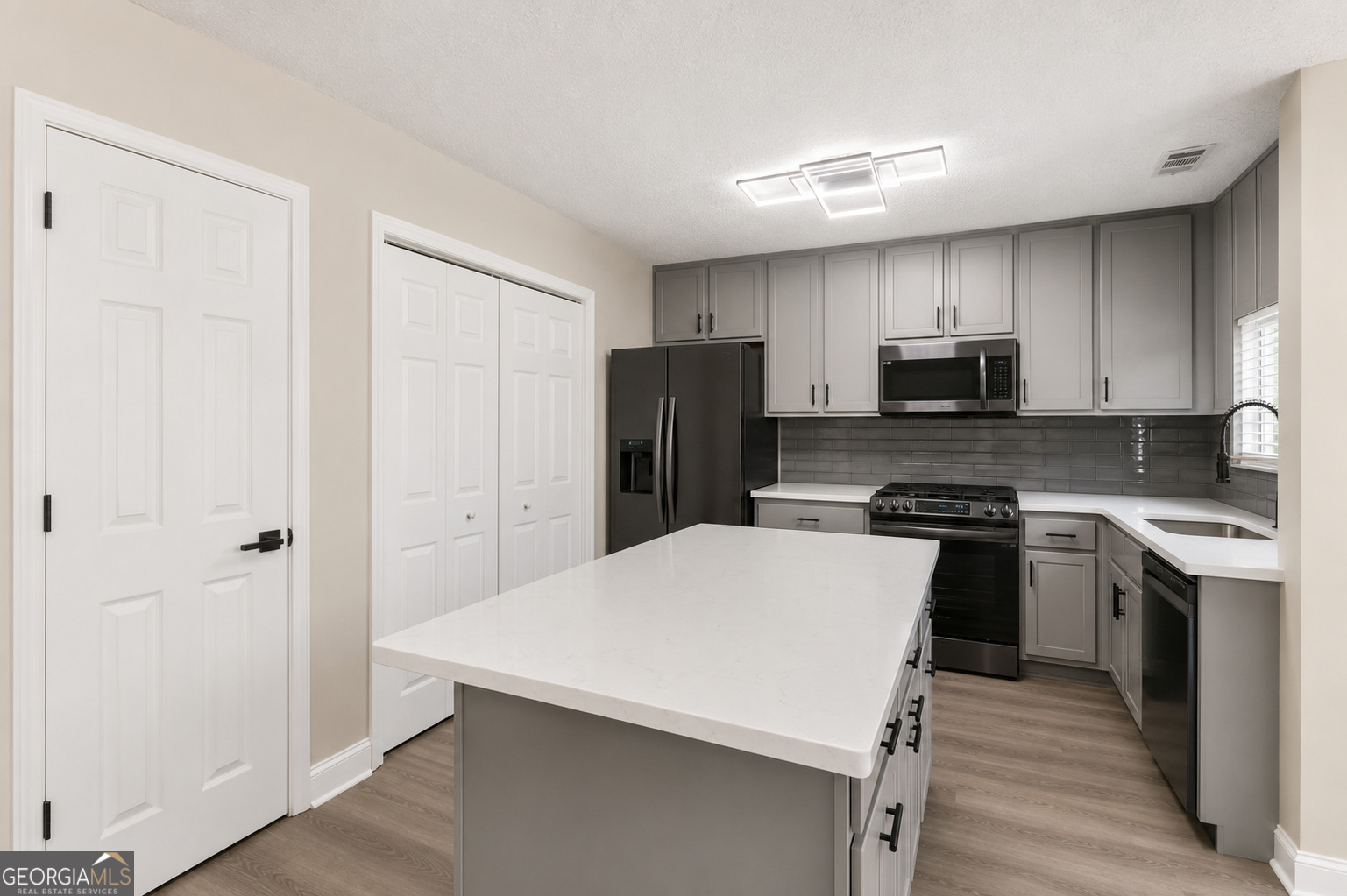 625 Brents Cove Property Photo 6