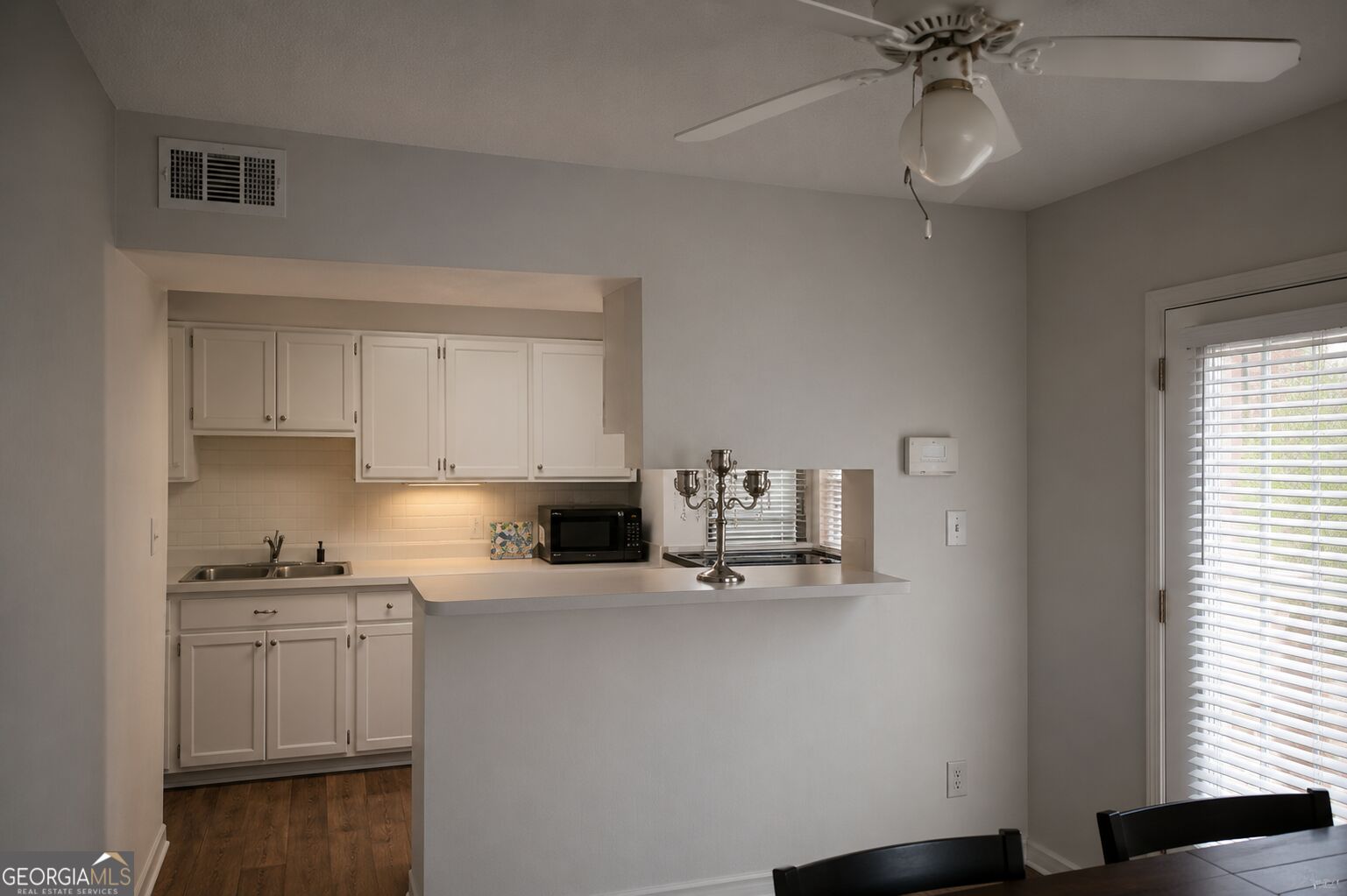 3168 Nectarine Circle Property Photo 4