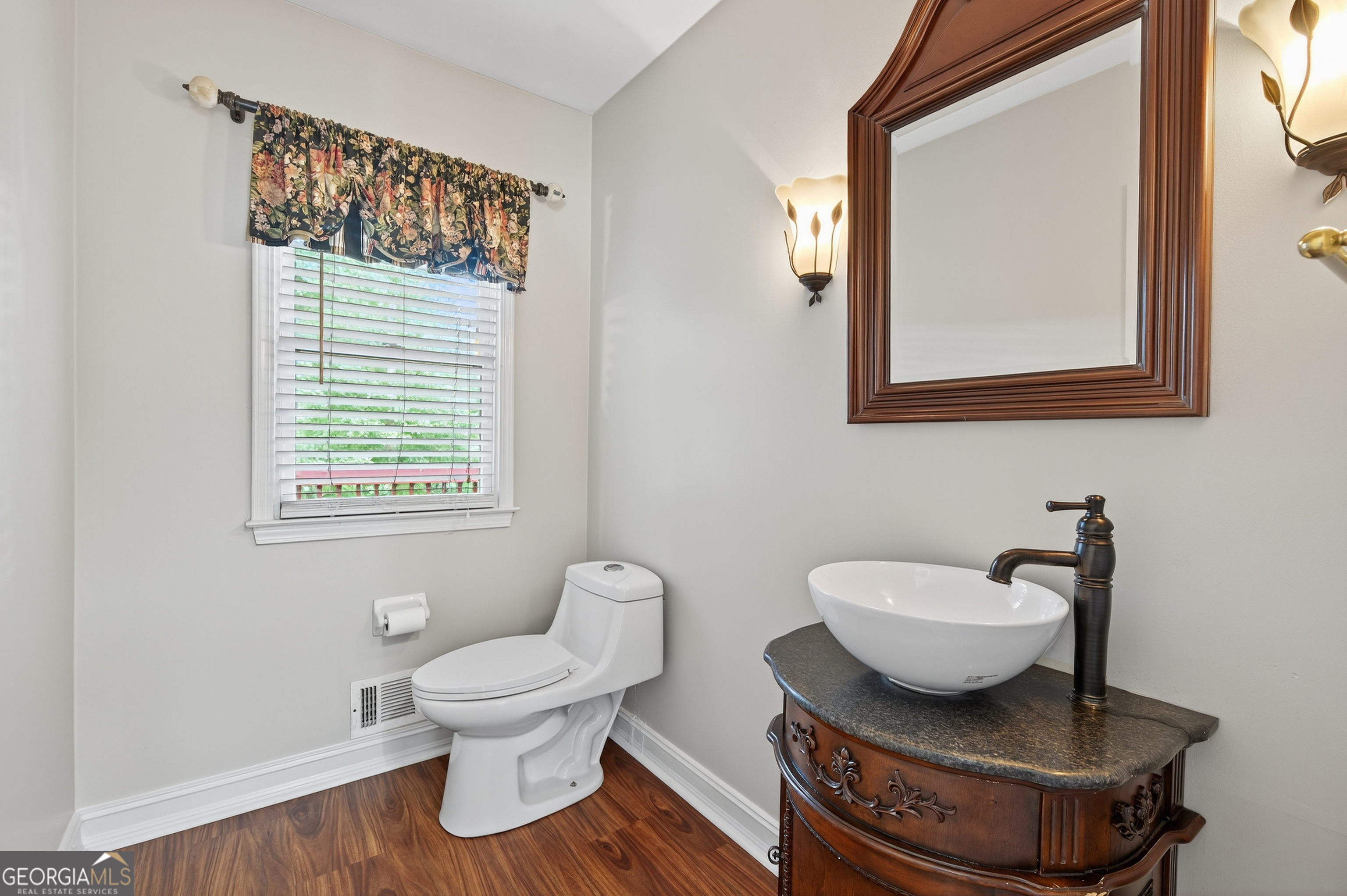 3760 Peachbluff Court Property Photo 11