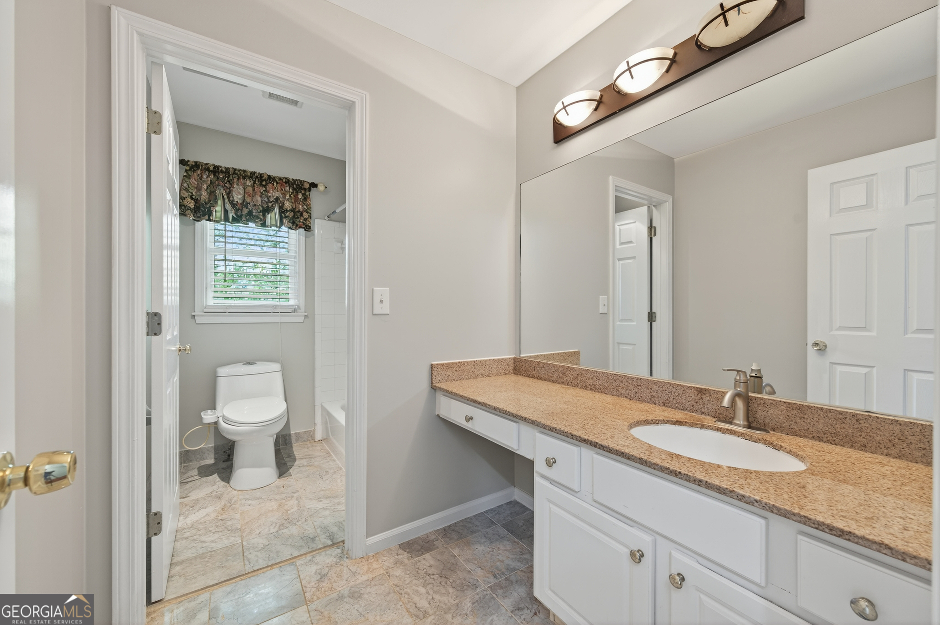 3760 Peachbluff Court Property Photo 29