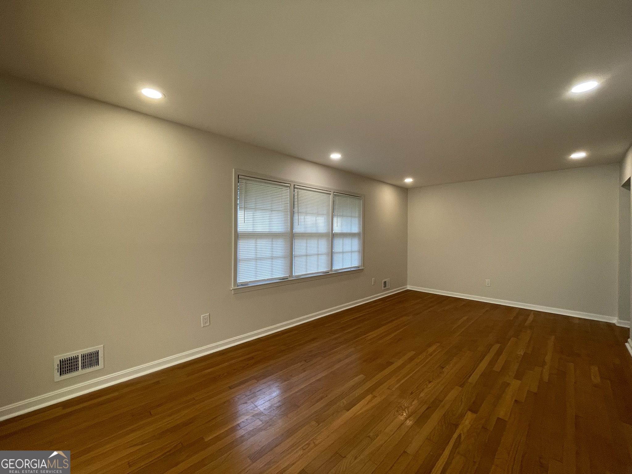2297 Hylaea Road Property Photo 5