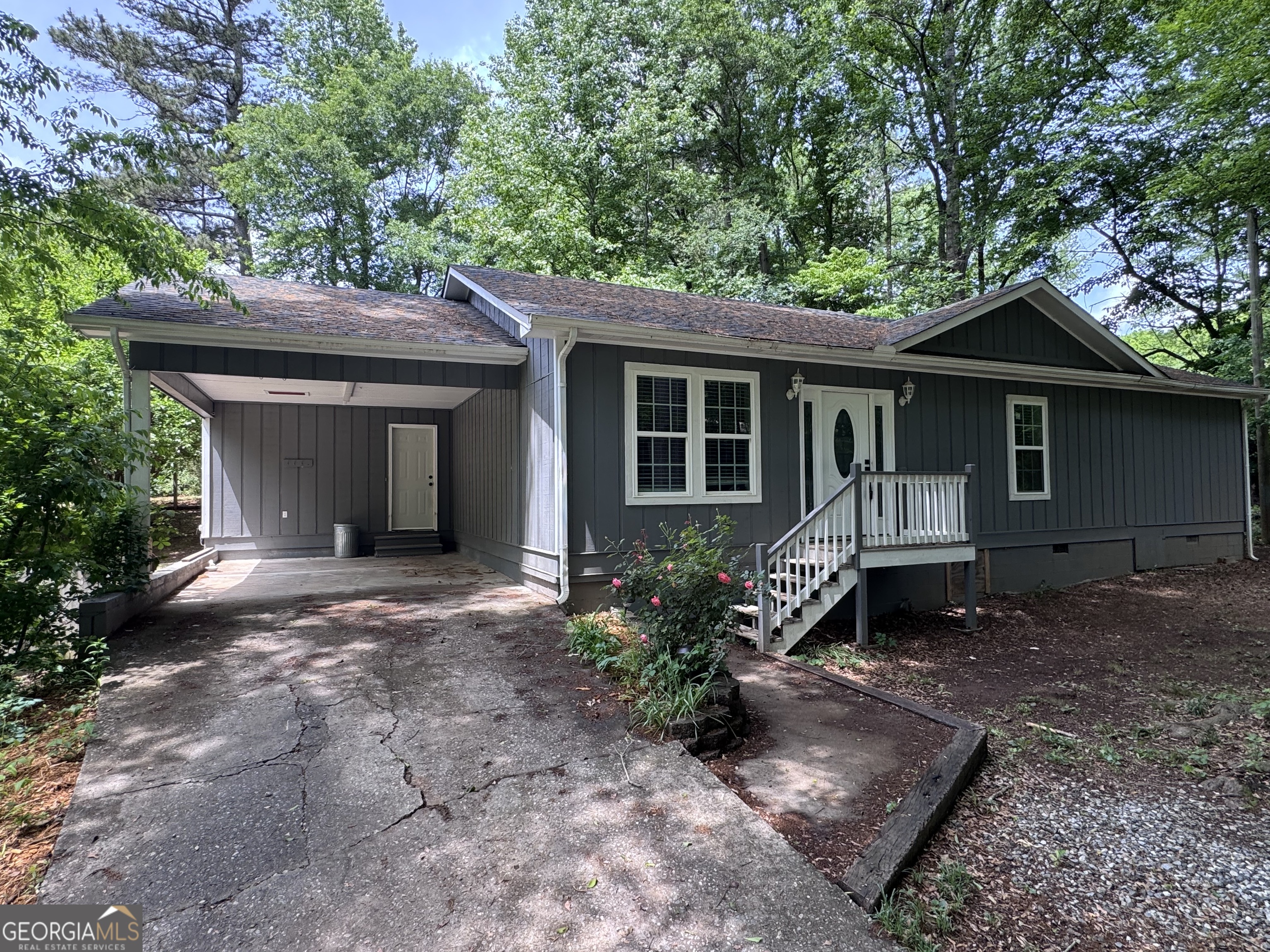 155 Dilmus Court Property Photo 1