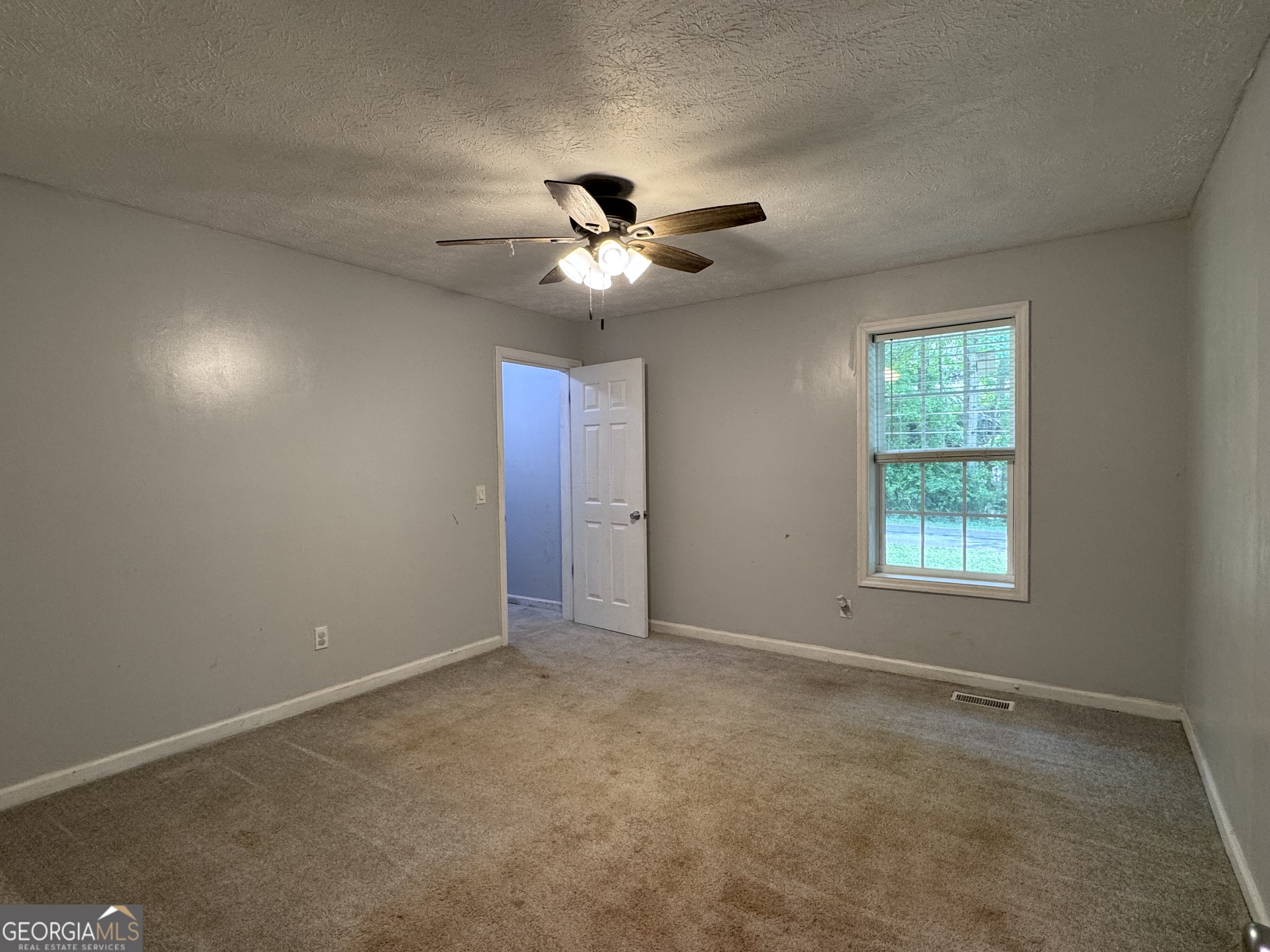 155 Dilmus Court Property Photo 8