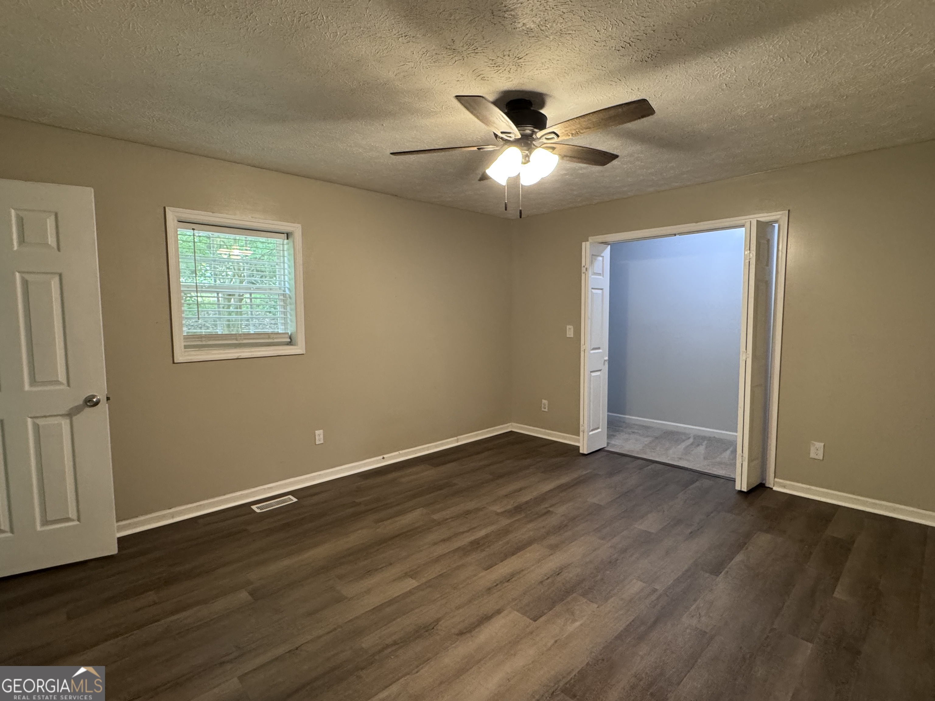155 Dilmus Court Property Photo 9