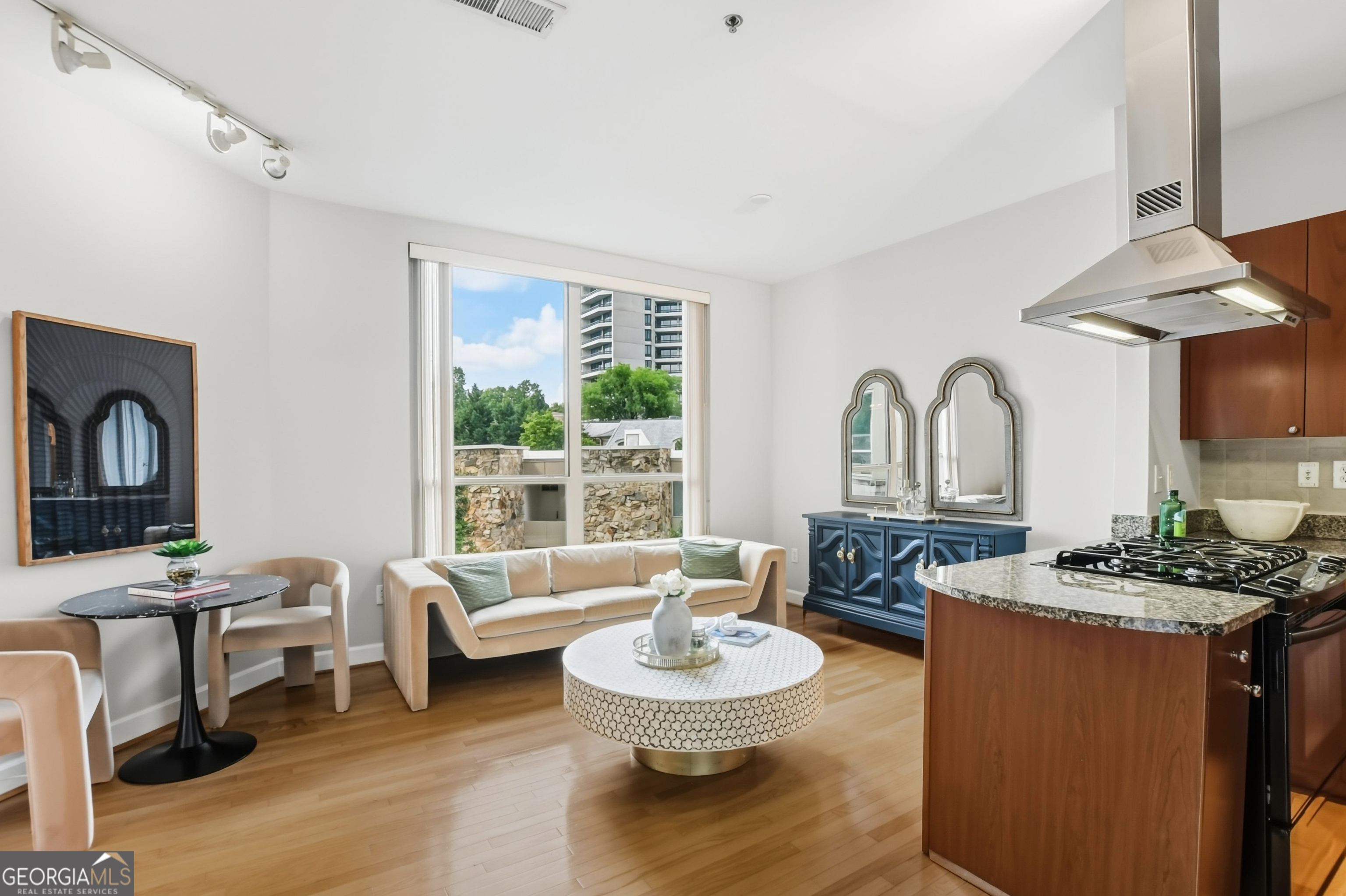 2626 Peachtree Road NW # 606