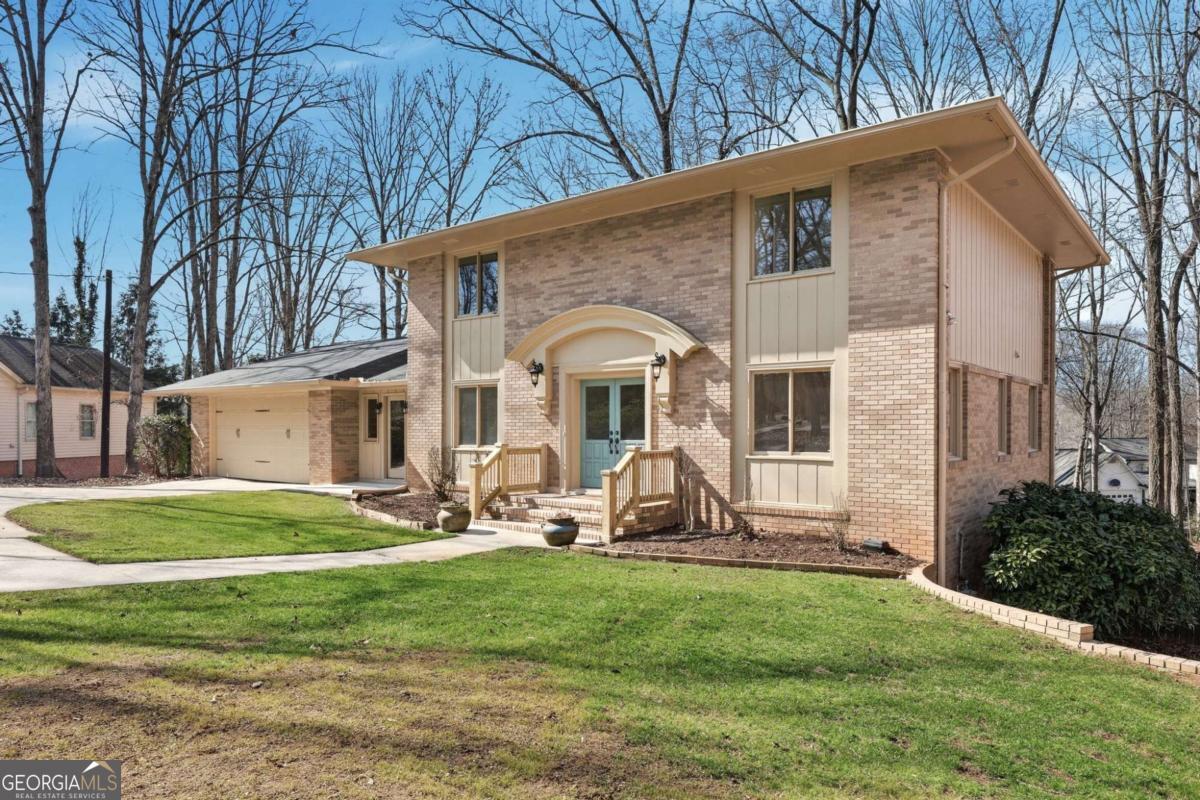 3504 Edgewood Circle Property Photo 1